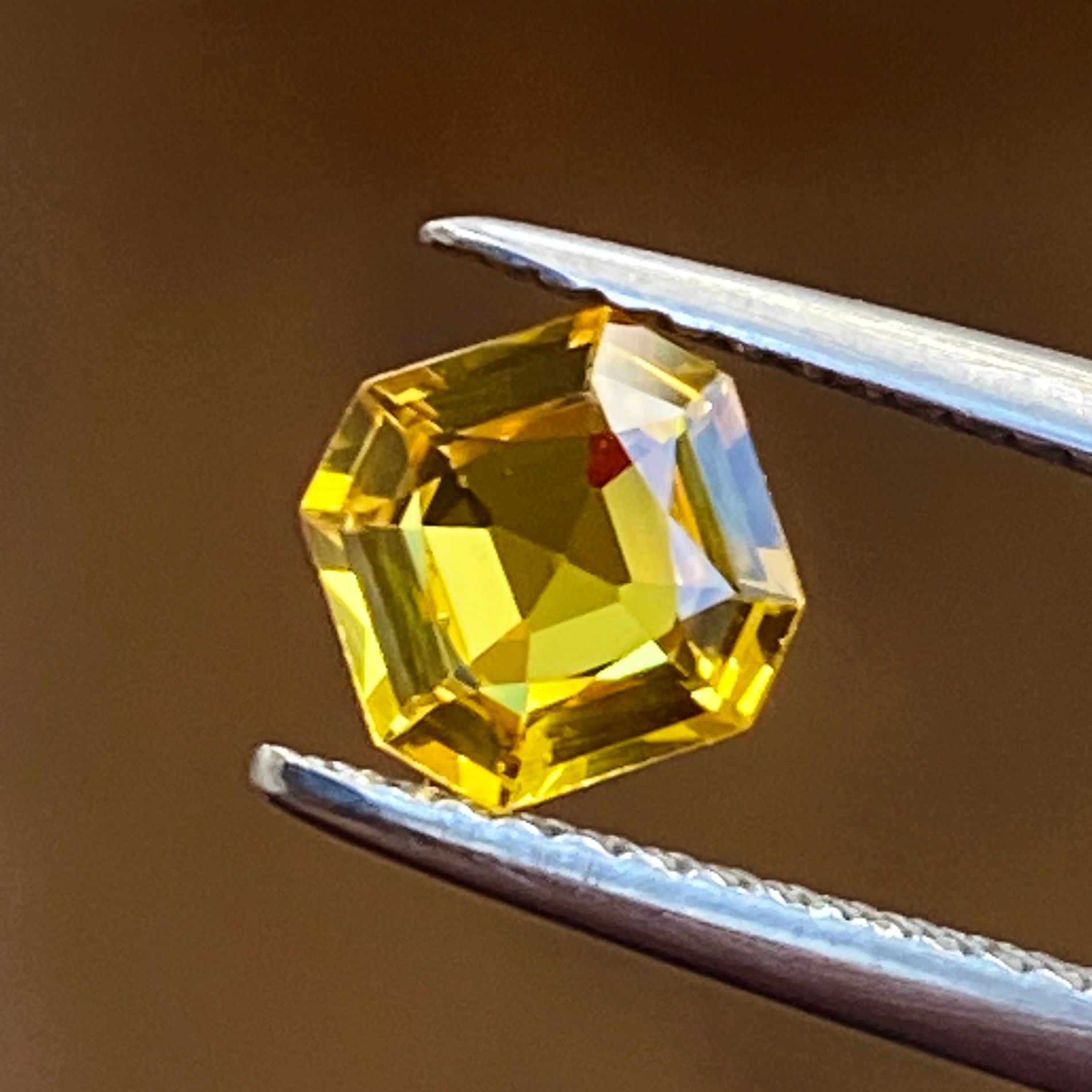 0.94ct Sapphire