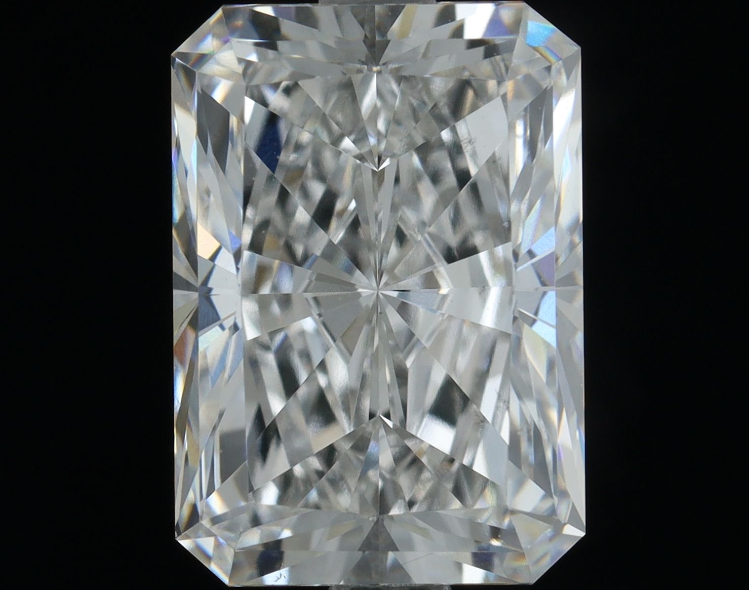 2.70 Carat radiant Lab Grown Diamond Front View
