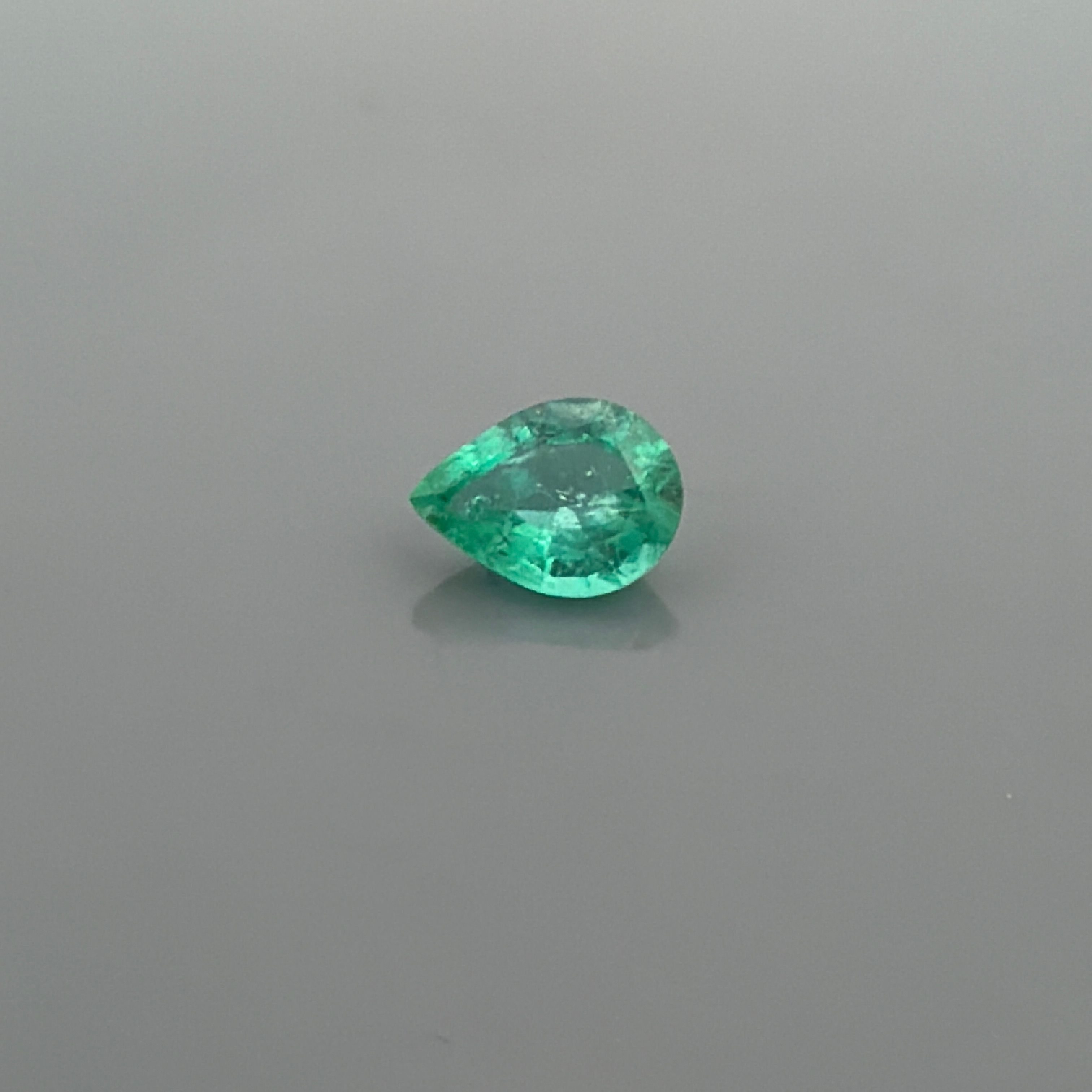 0.86ct EMERALD