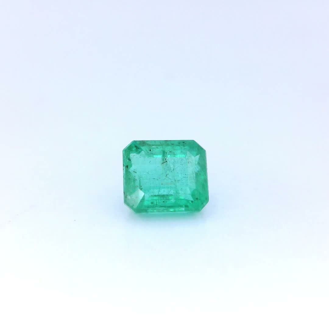 0.94ct EMERALD