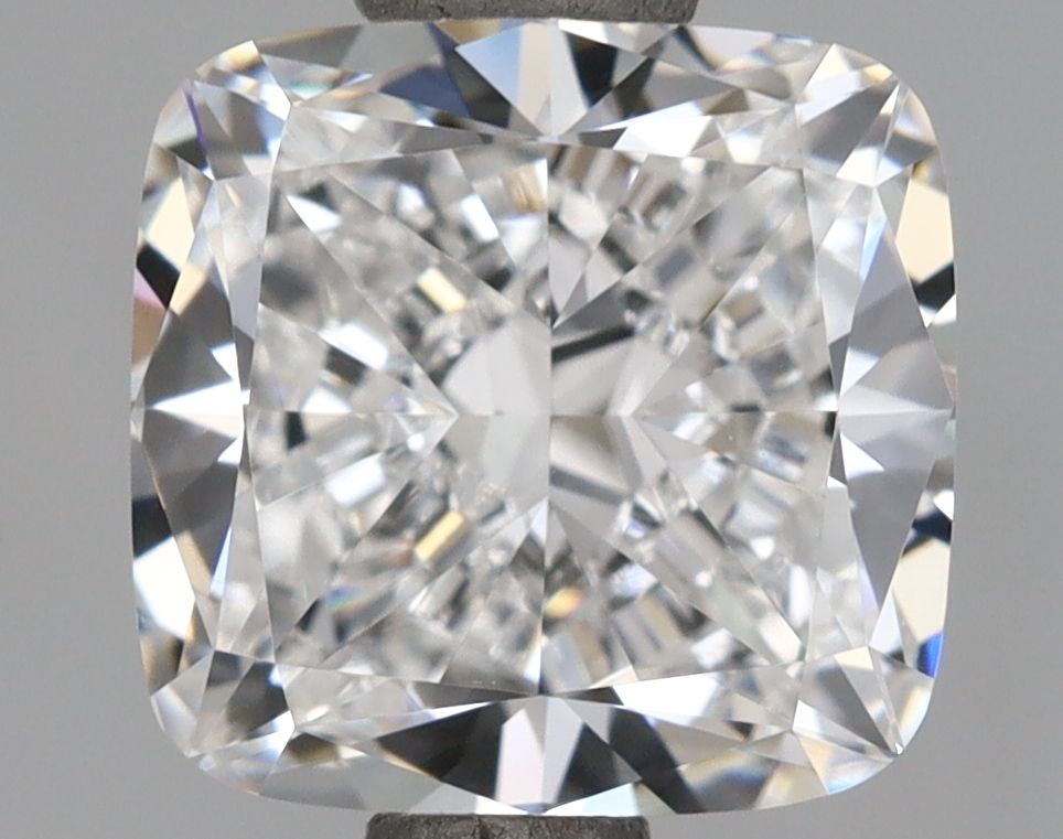 2.01ct Cushion E - VVS1 - Excellent cut - LD329044