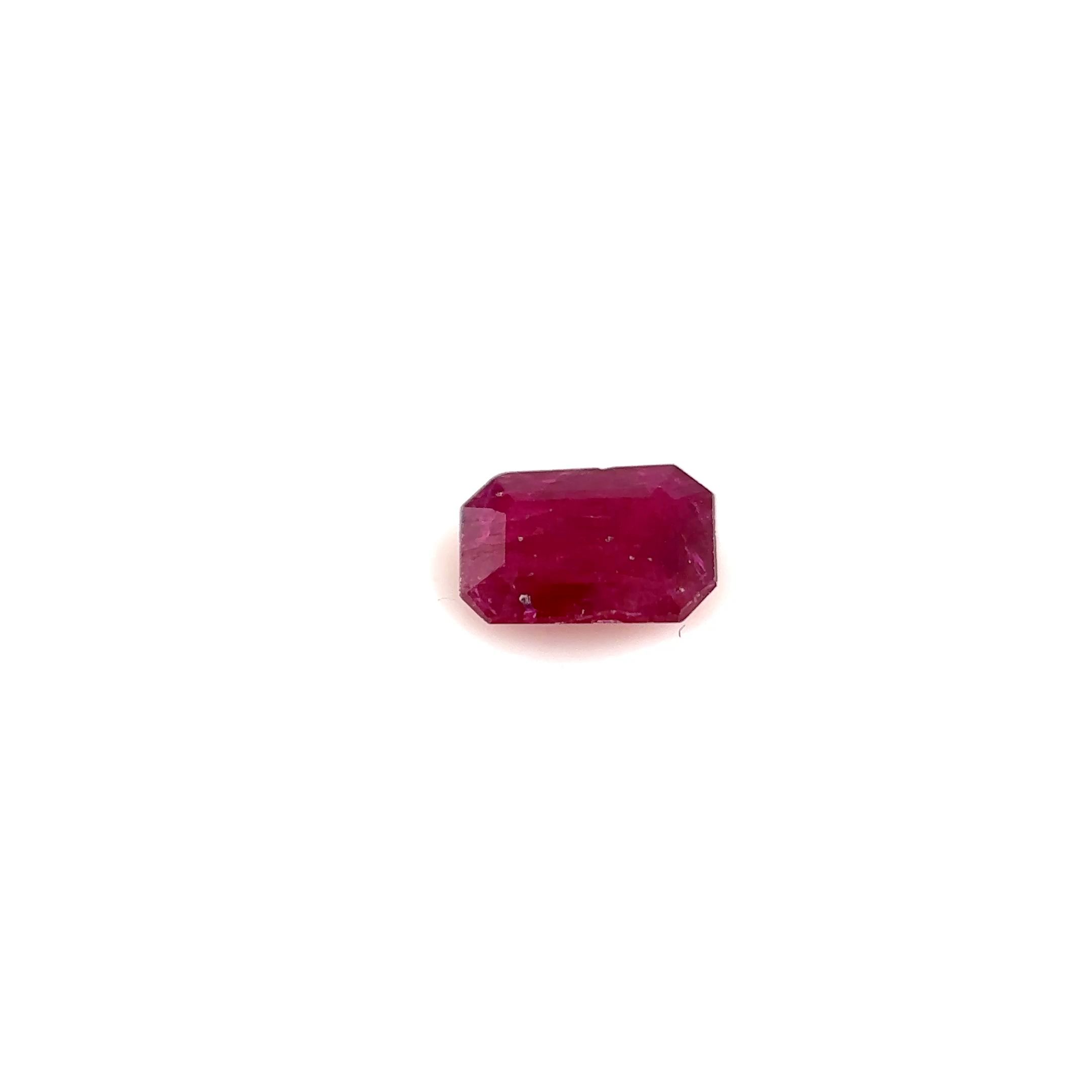 Certified Ruby Emerald 0.46 ct gemstone, Red