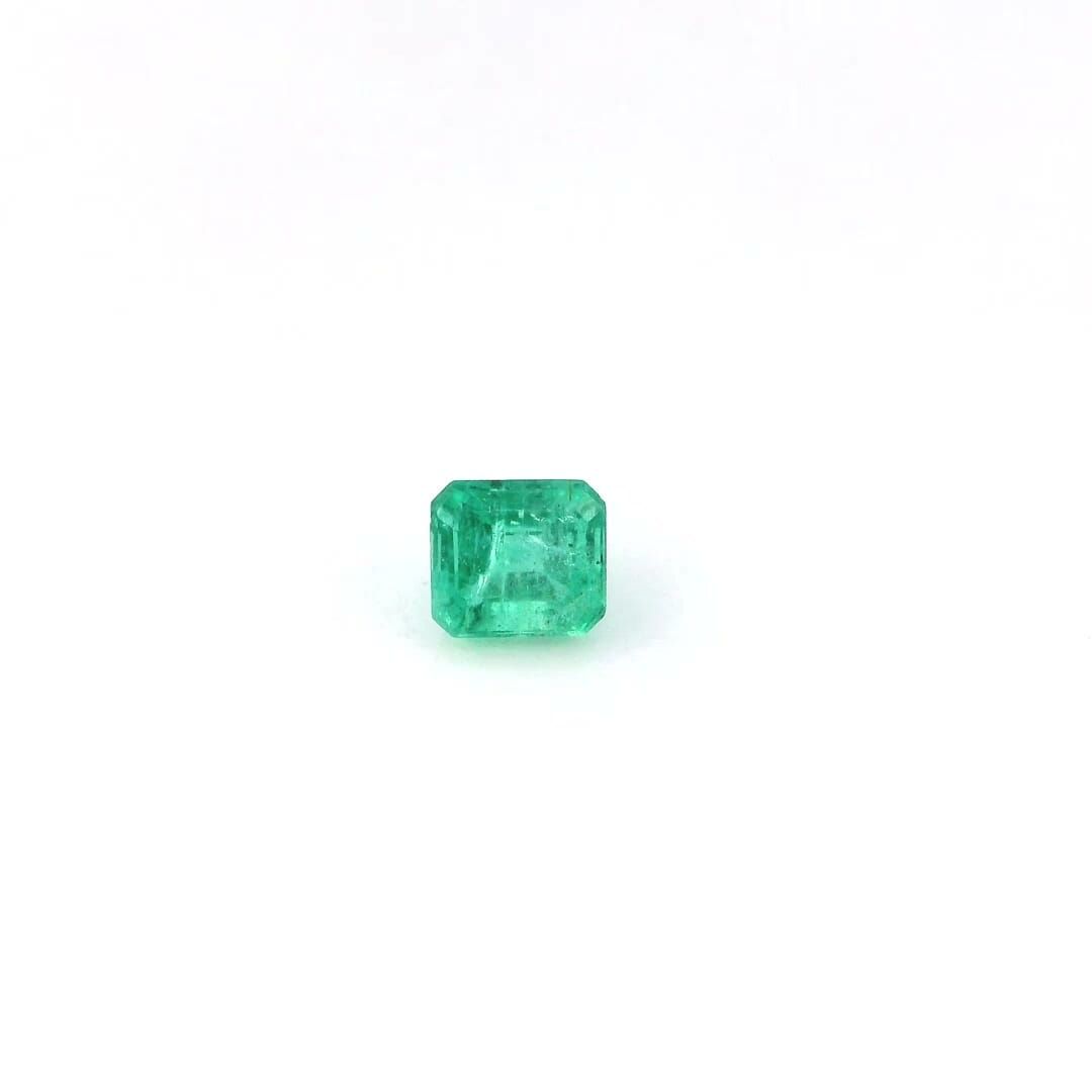 0.8ct EMERALD