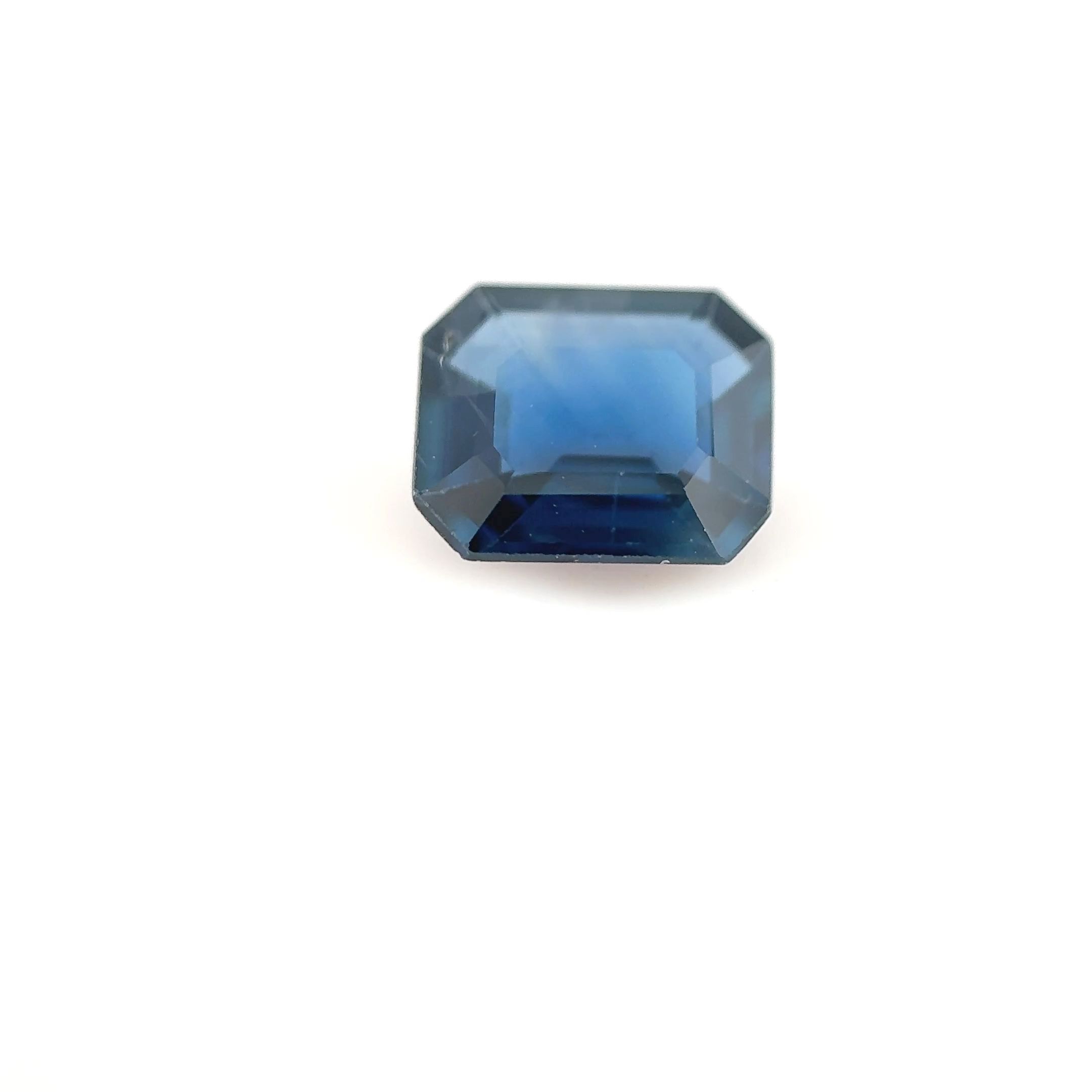 0.8ct SAPPHIRE