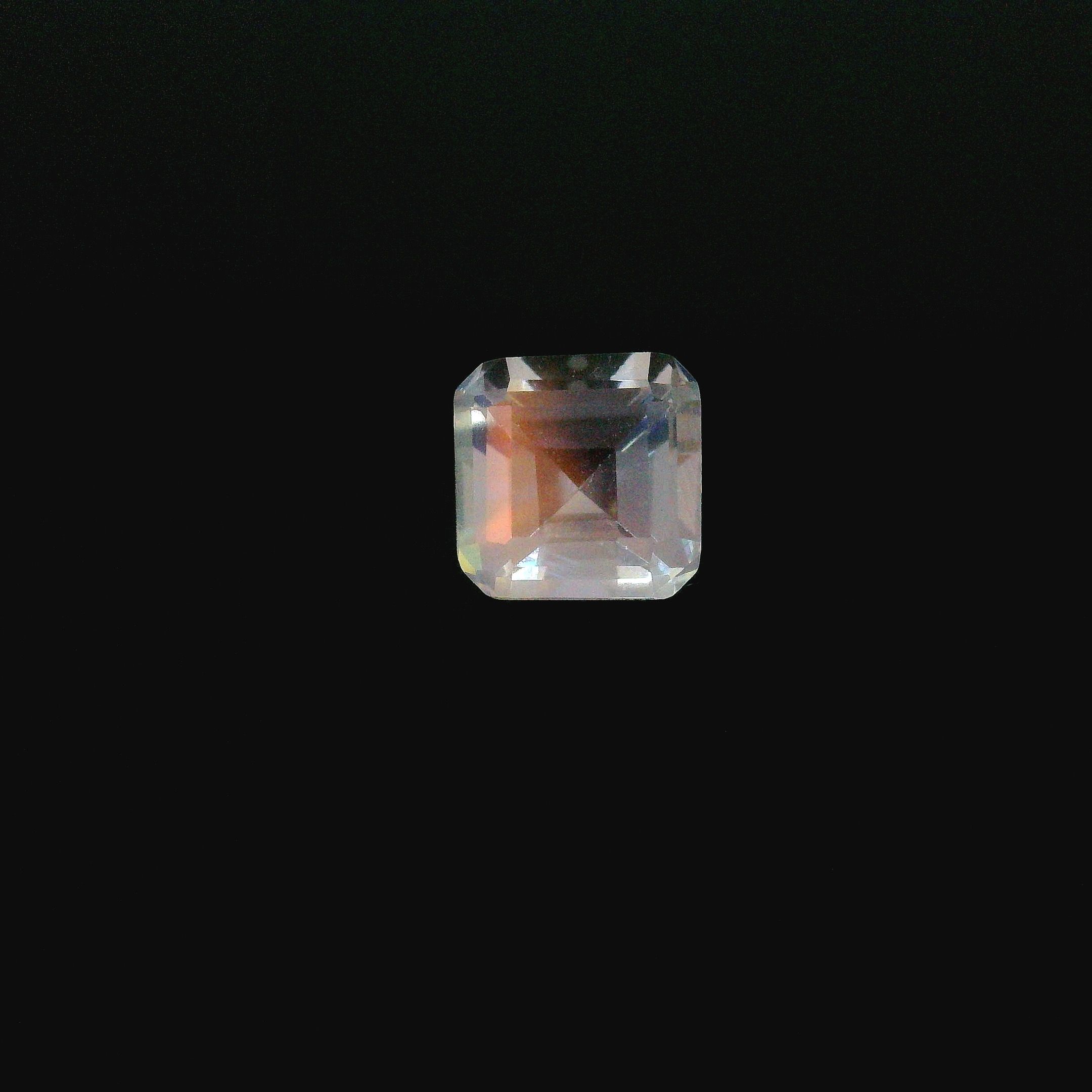 0.8ct MOONSTONE