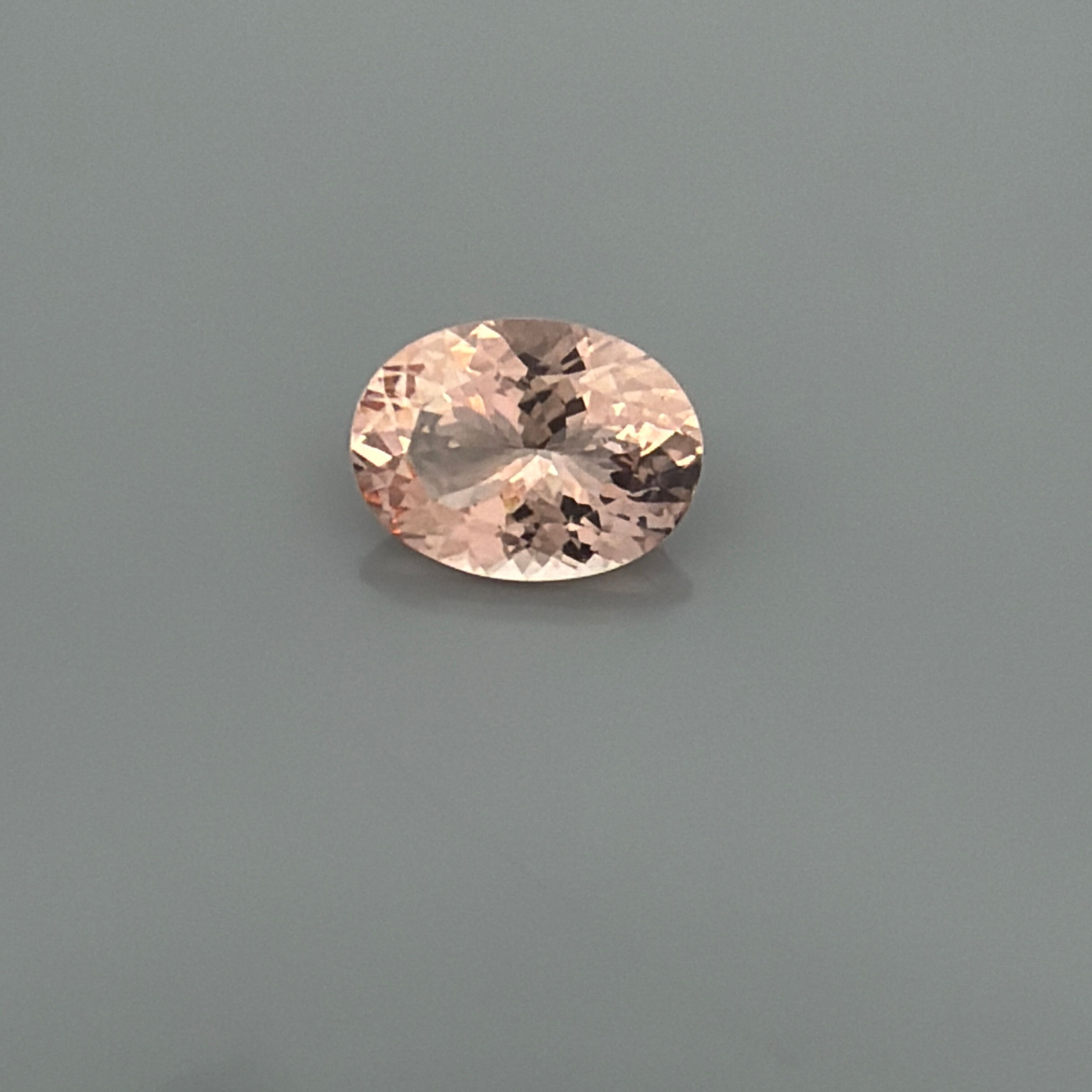 5.58 ct Oval Pink Morganite