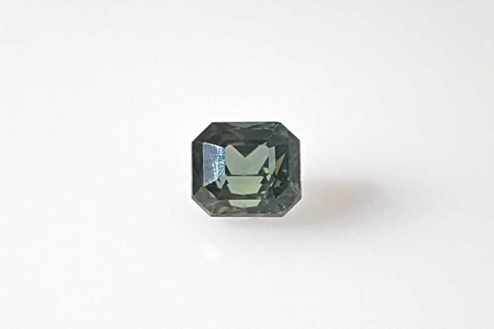 0.94ct SAPPHIRE