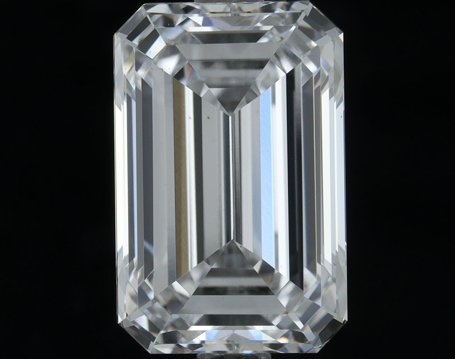 2.70 Carat emerald Lab Grown Diamond Front View