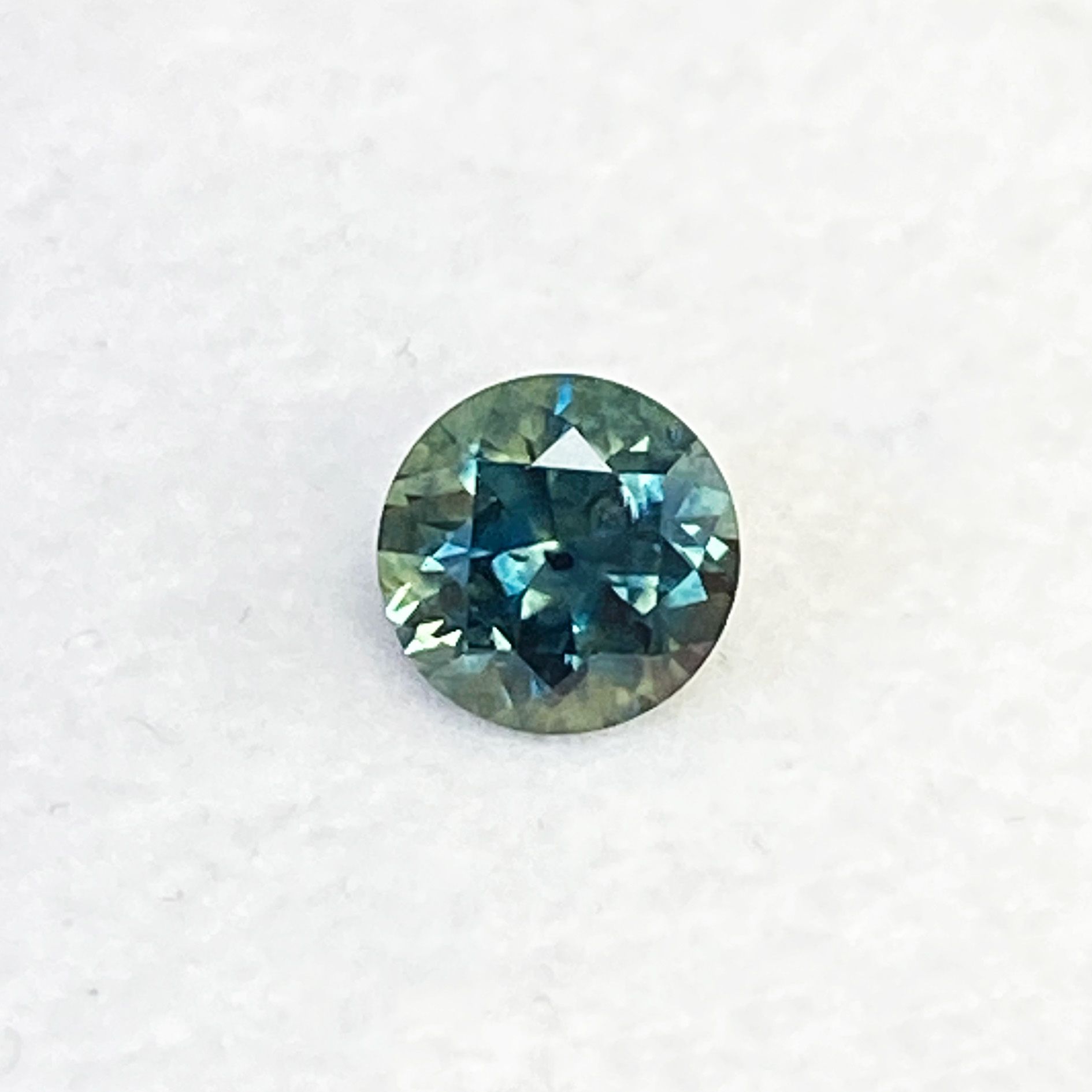 0.6ct Sapphire