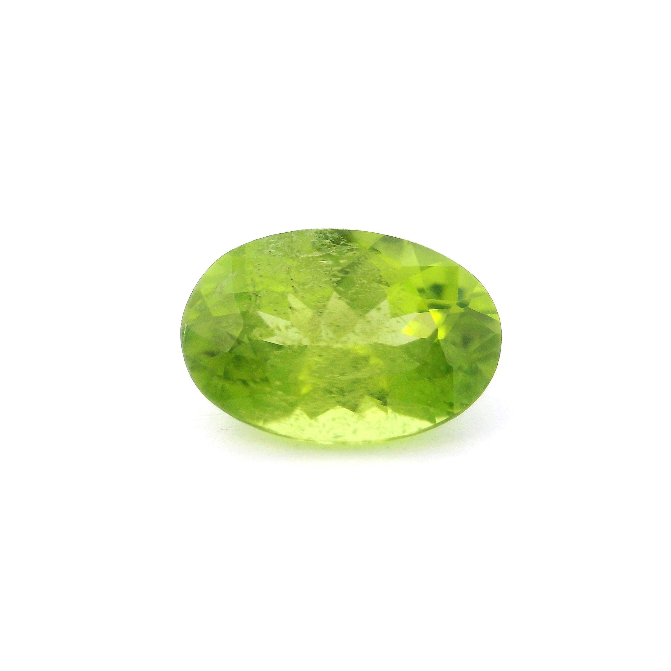 Certified Peridot Oval 2.58 ct gemstone, Green