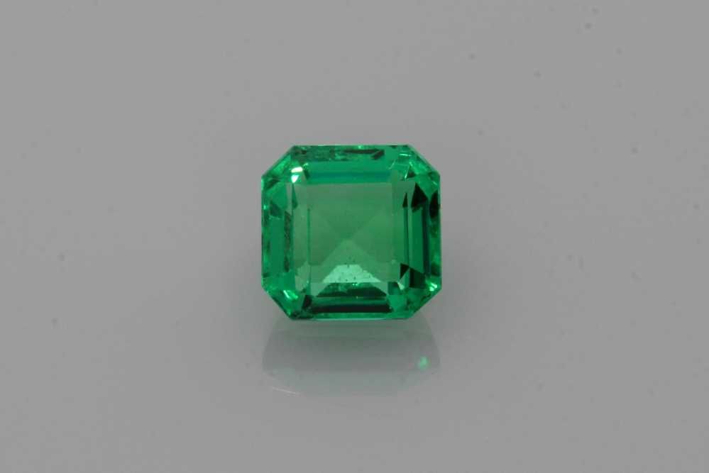 0.76ct Emerald