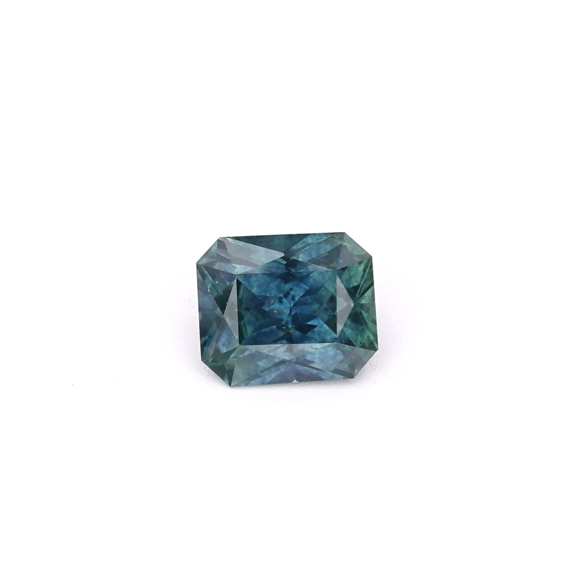 0.8ct Sapphire