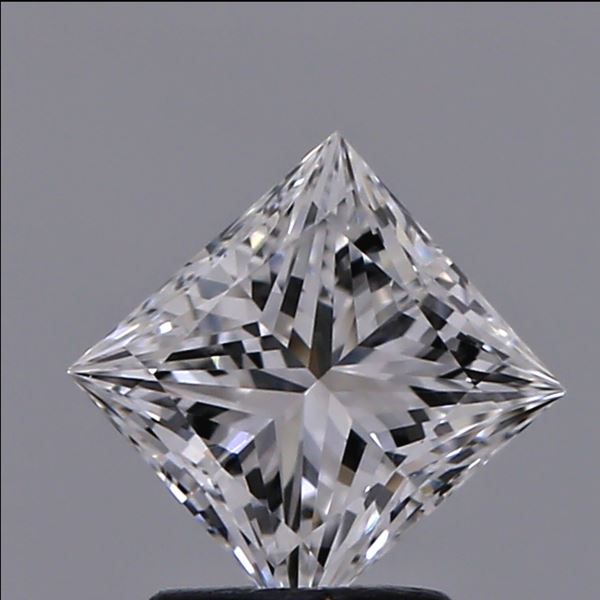 0,30 ct Diament naturalny w szlifie księżniczki