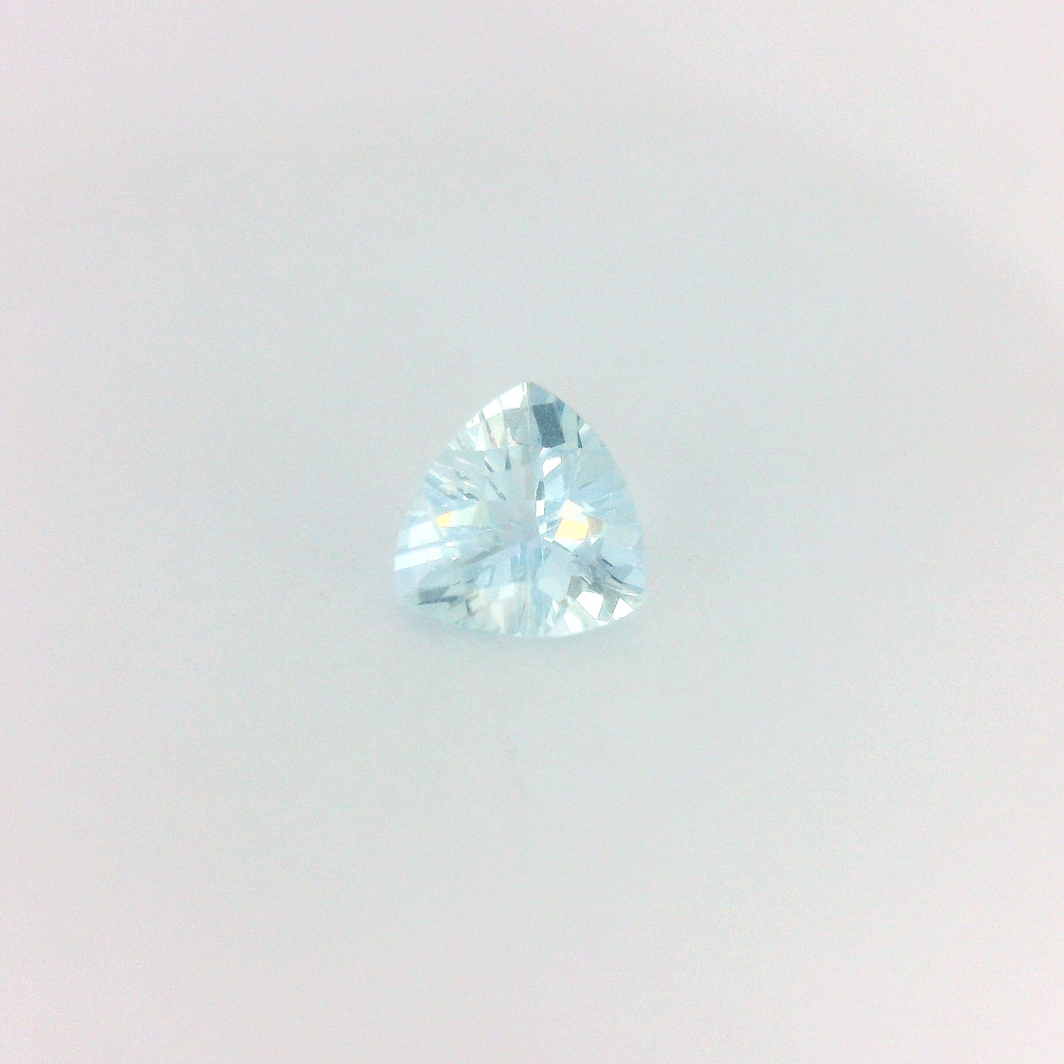 Certified Aquamarine Triangular 0.60 ct gemstone, Blue