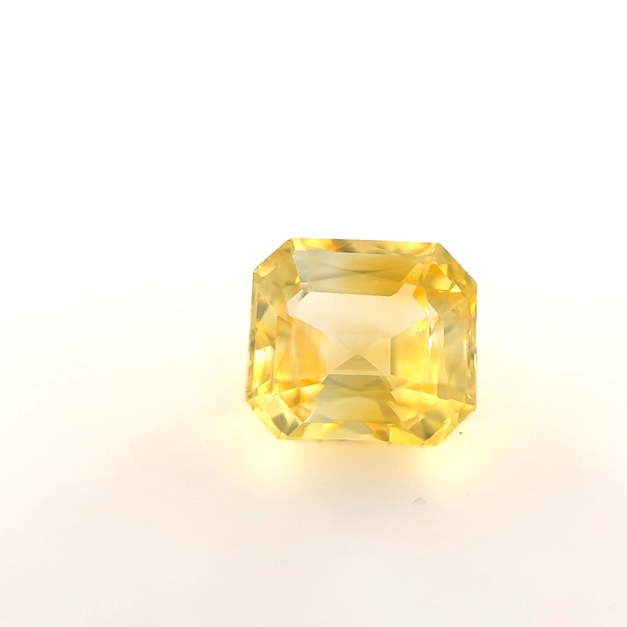 0.86ct SAPPHIRE