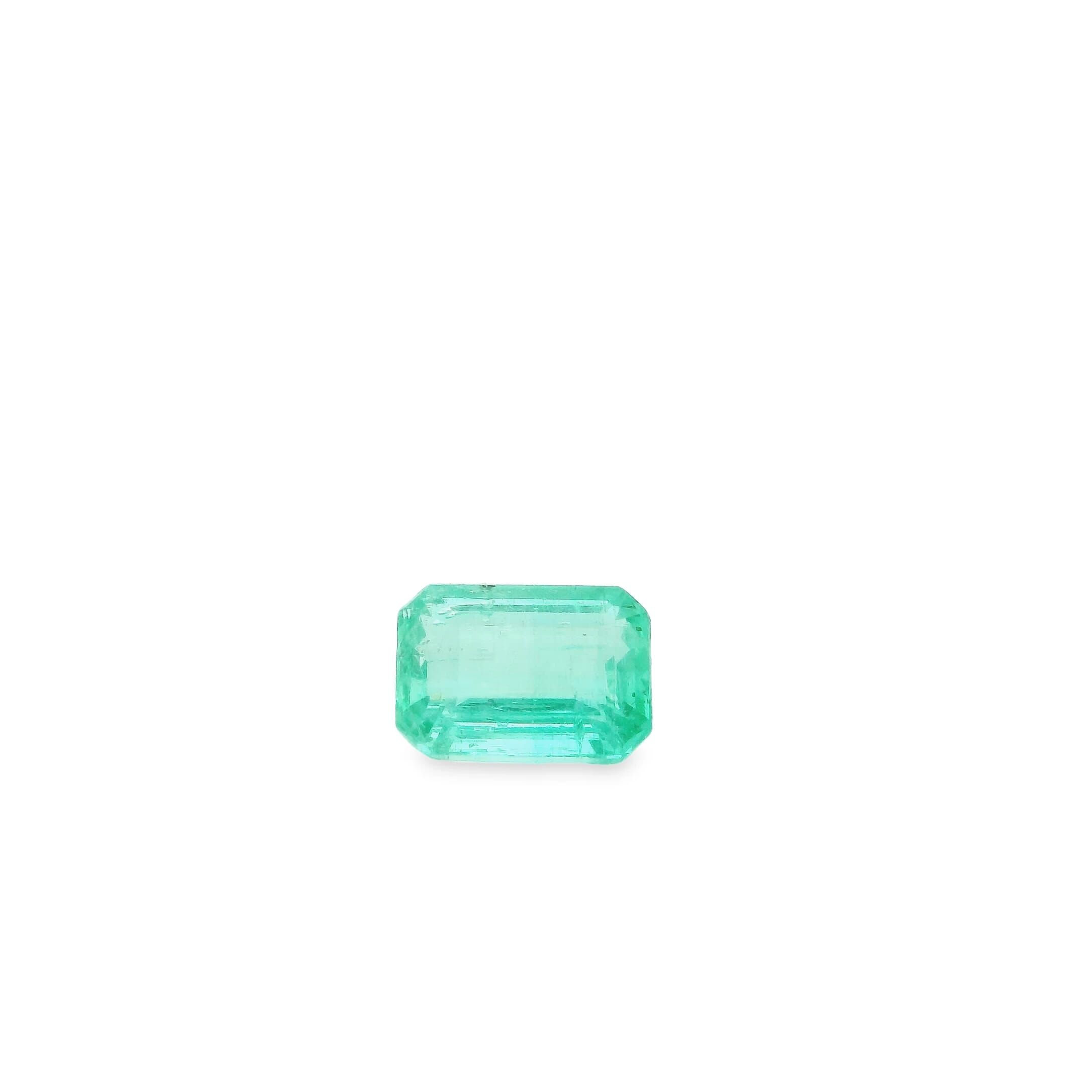 0.96ct EMERALD