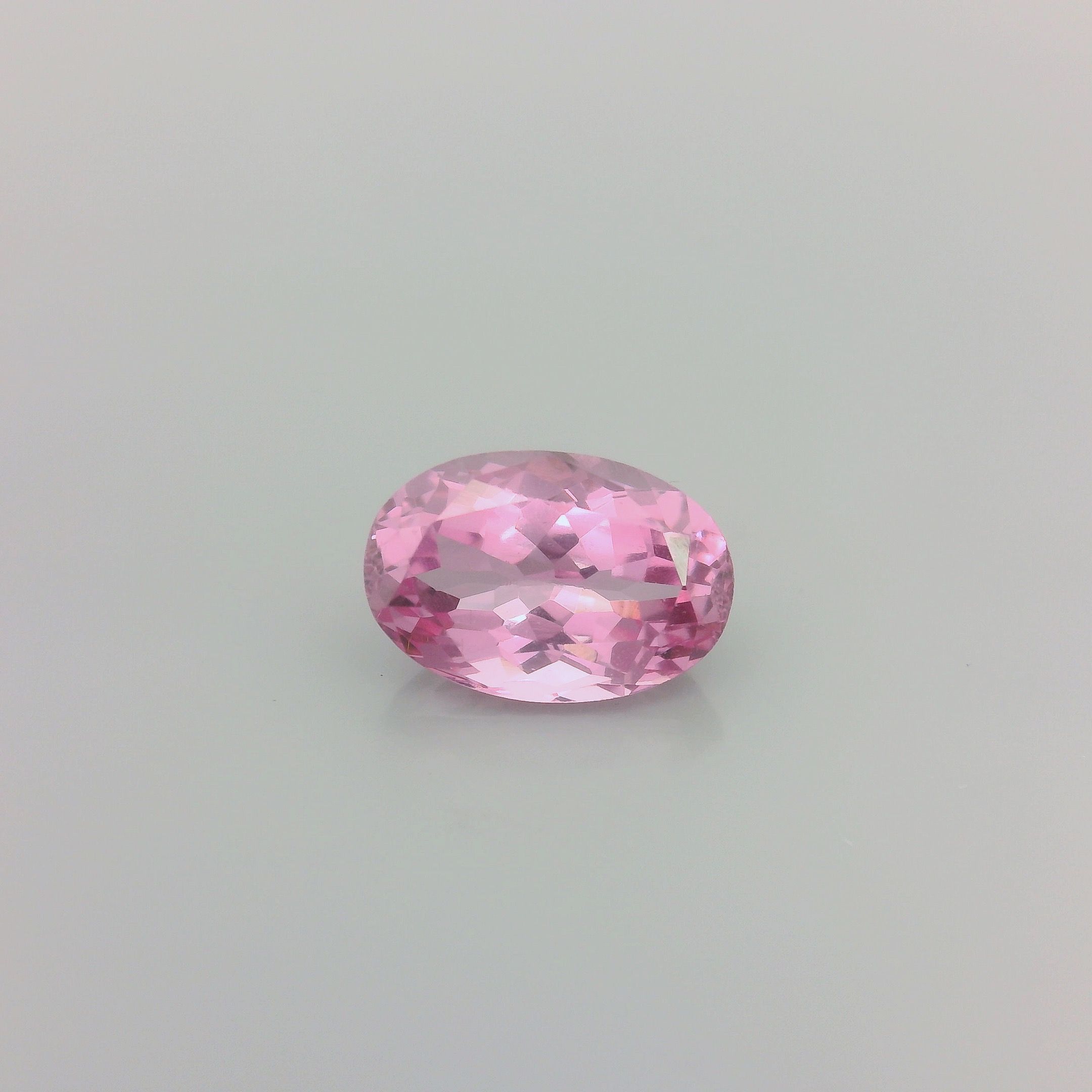 1.54 ct Oval Pink Spinel