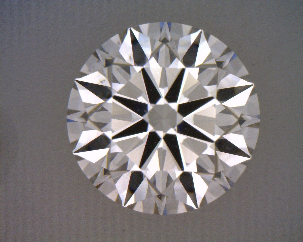 1,23 ct Okrągły diament naturalny