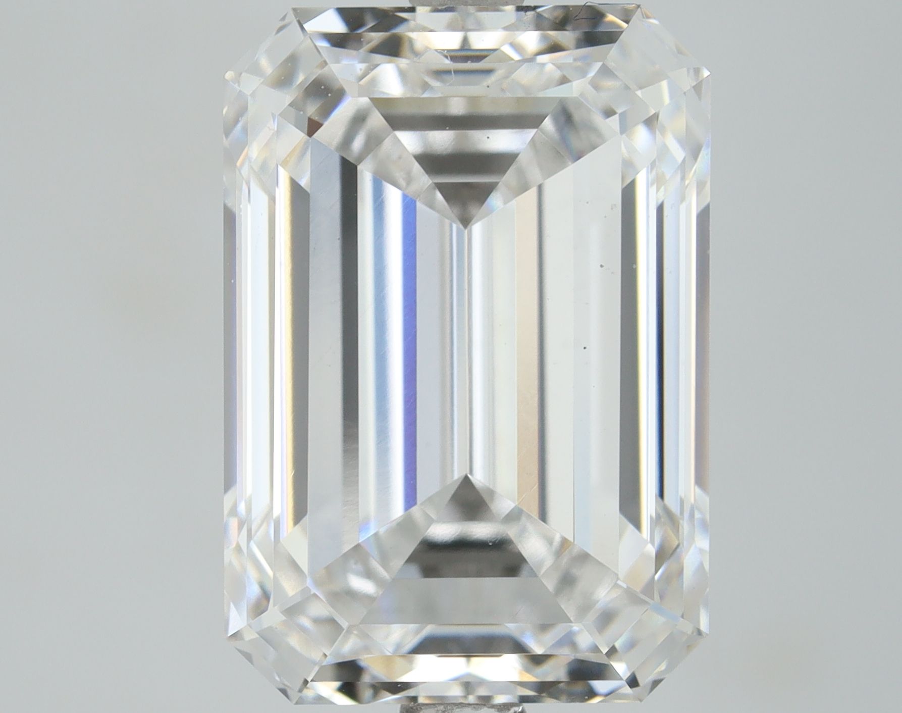 5.01 Carat Emerald Lab-Grown Diamond ,E ,VS1 ,IGI Cerified Diamond