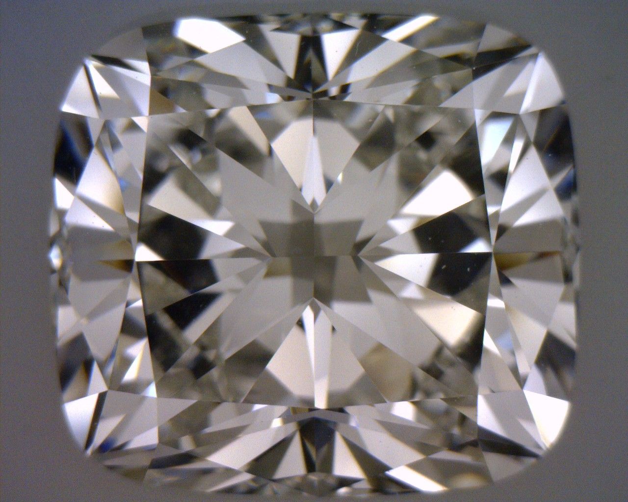 5,01 ct Diament naturalny w szlifie poduszki