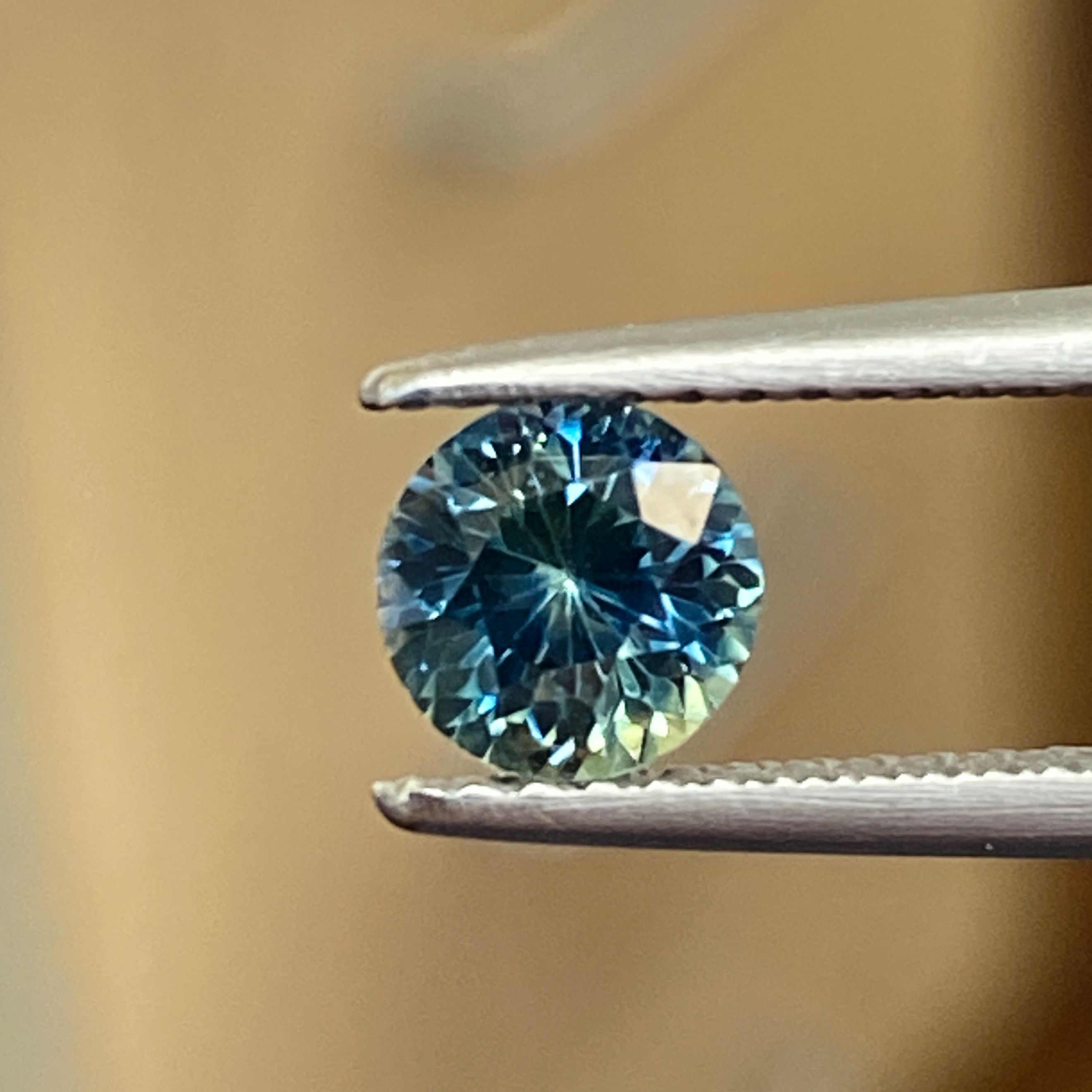 0.81ct Sapphire