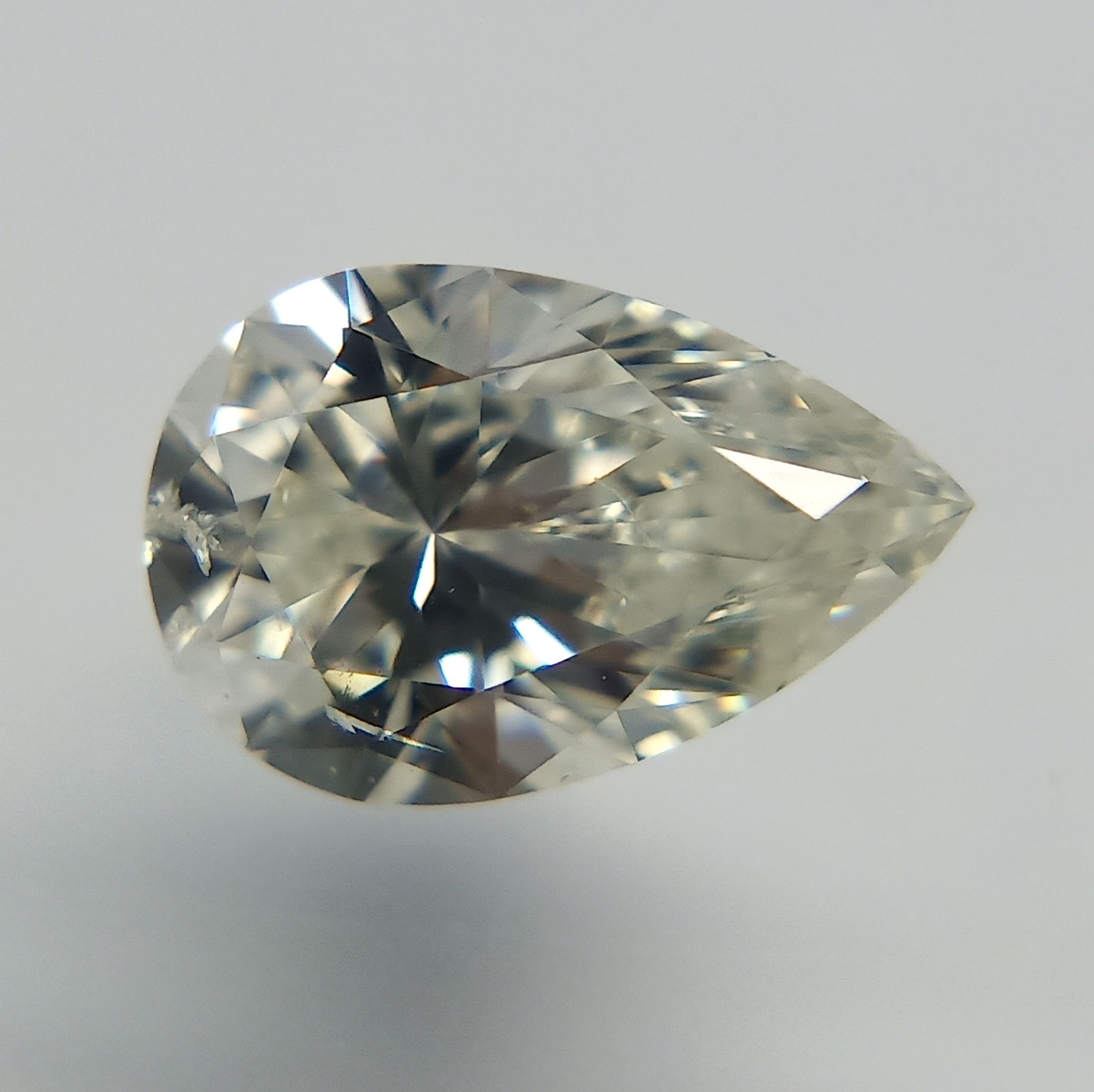 0,51 ct Diament naturalny w szlifie gruszki
