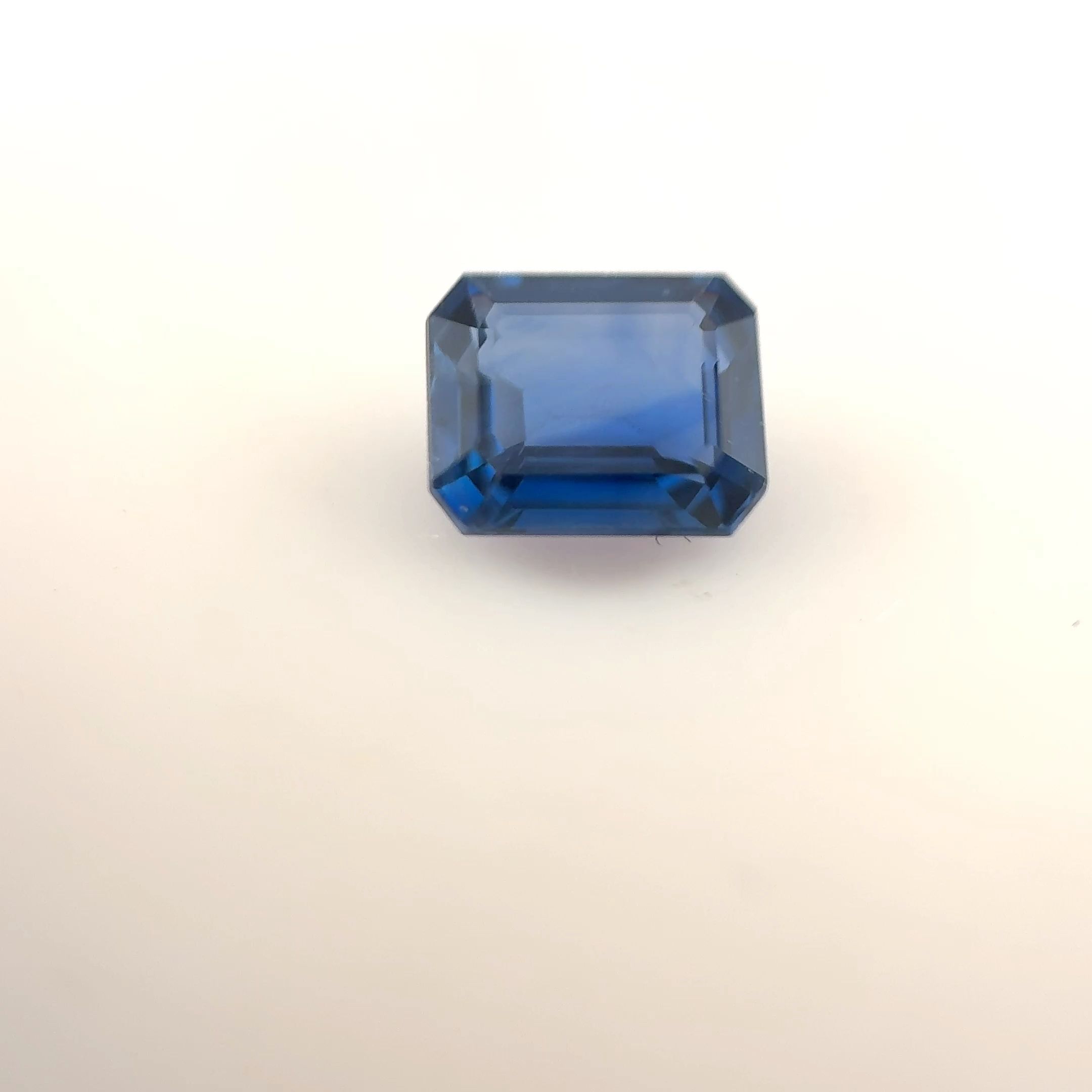 0.9ct SAPPHIRE