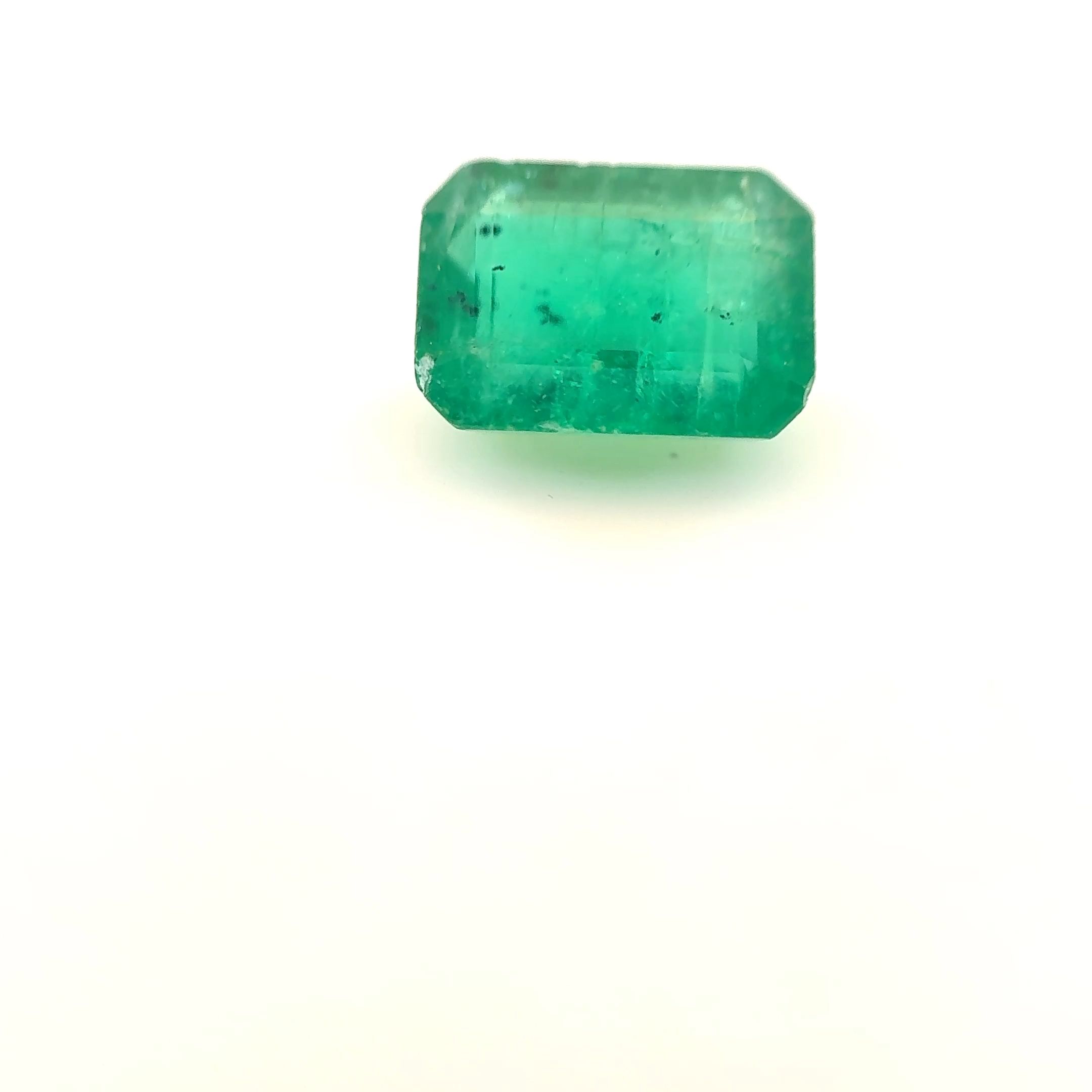 0.9ct EMERALD