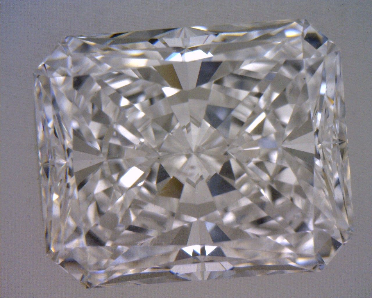3,01 ct Diament naturalny w szlifie radiant