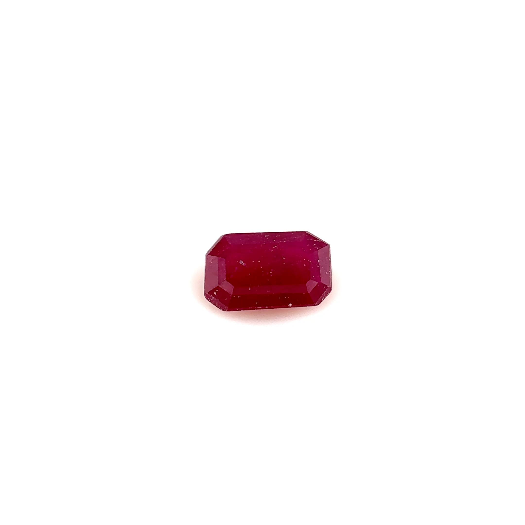 Certified Ruby Emerald 0.49 ct gemstone, Red