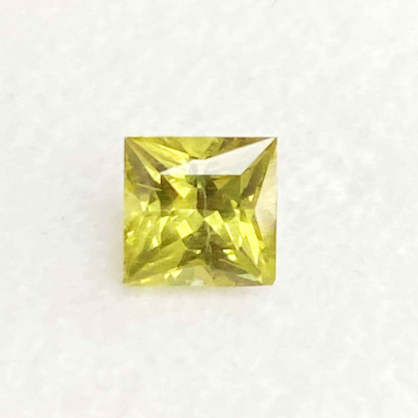 0.82ct Sapphire
