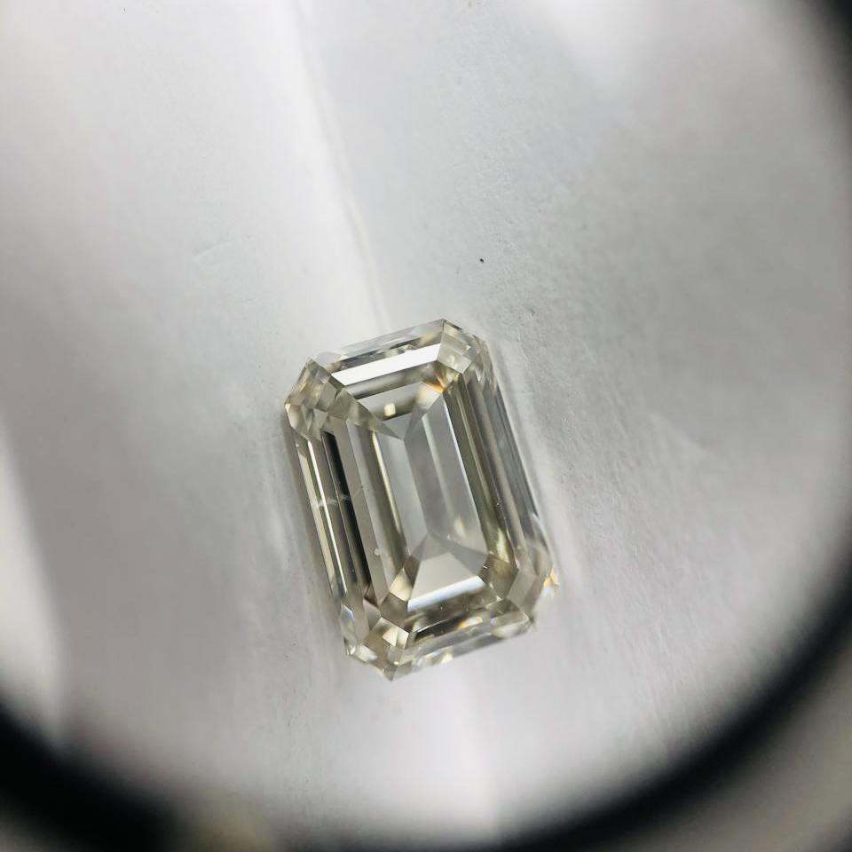 2.02 Carat · K · VS2 Rare Carat Ideal Cut