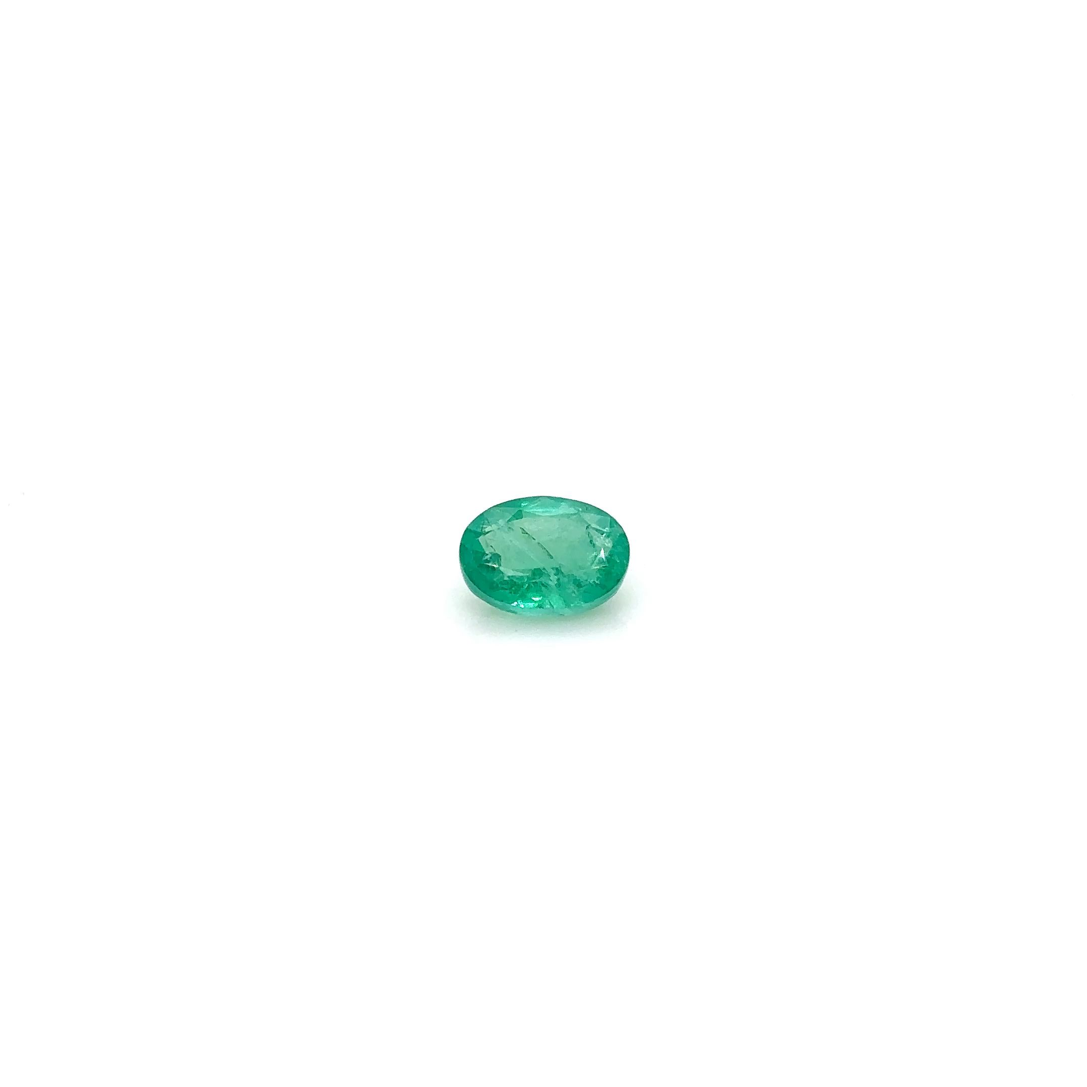 0.87ct EMERALD