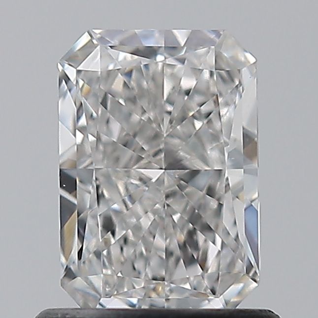 Radiant 0.90ct G VS1 diamond