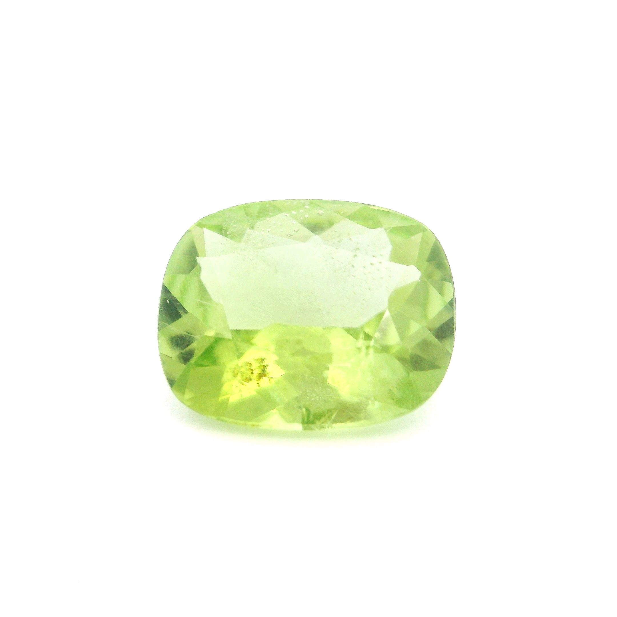 Certified Peridot Cushion 3.23 ct gemstone, Green