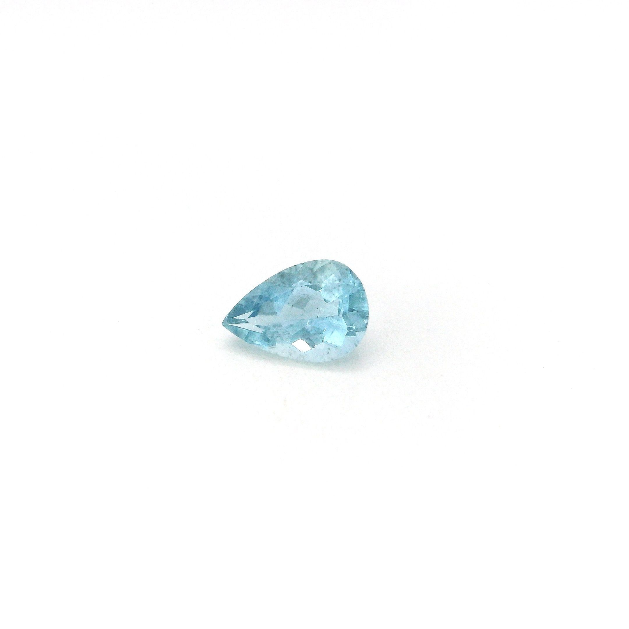 Certified Aquamarine Pear 0.40 ct gemstone, Blue