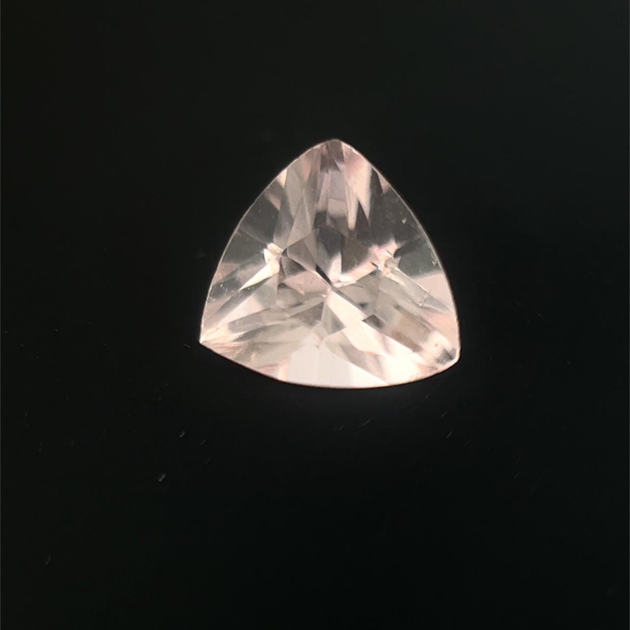 Certified Morganite Trilliant 0.60 ct gemstone, Pink