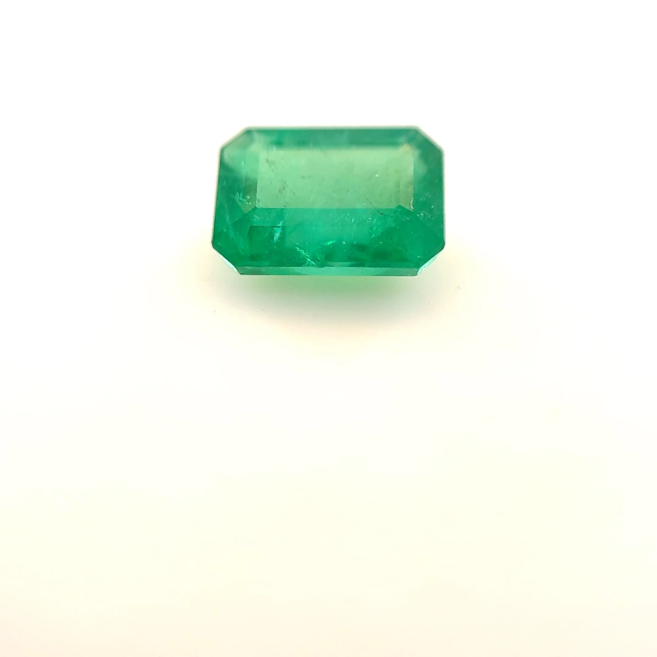 0.85ct EMERALD