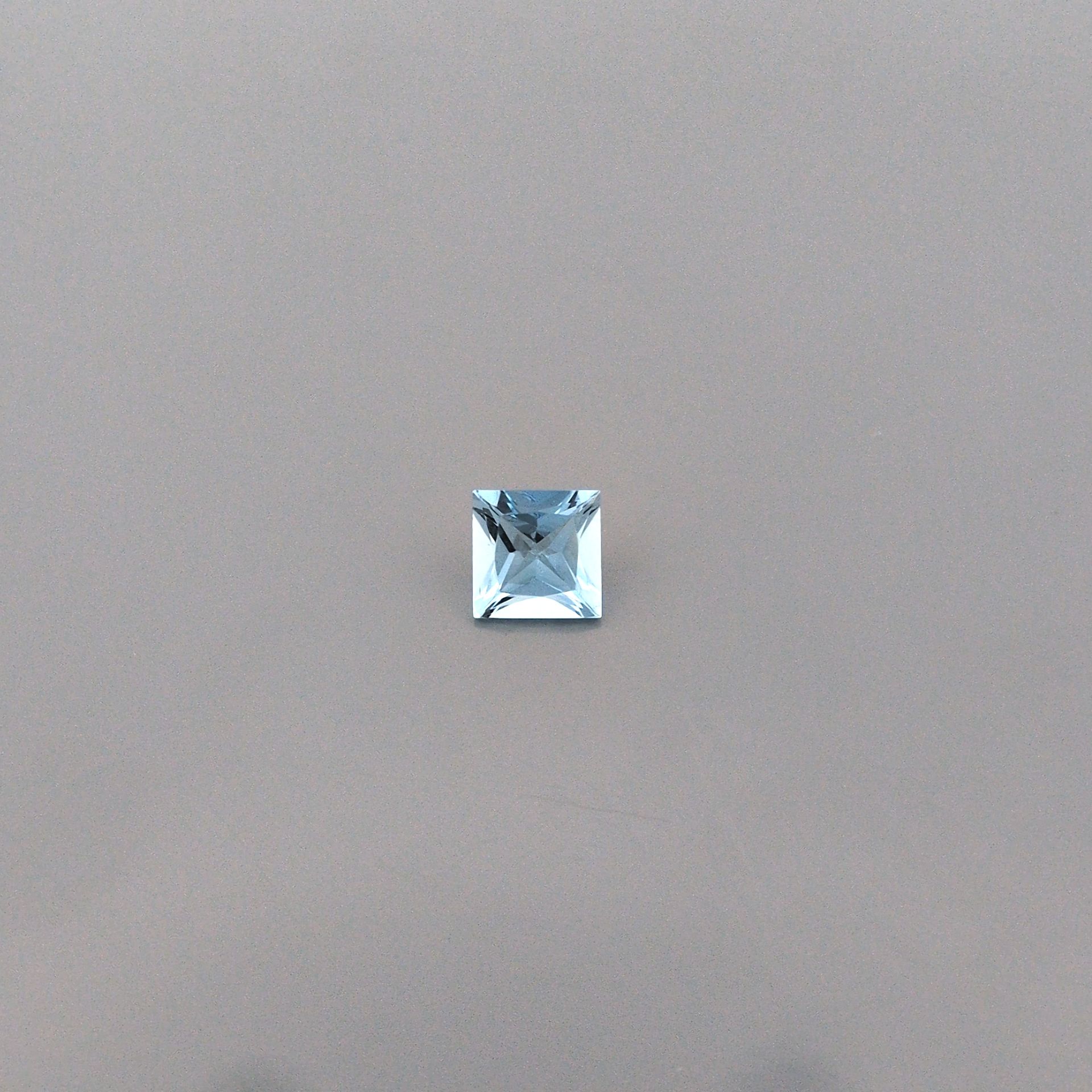 1.3ct AQUAMARINE