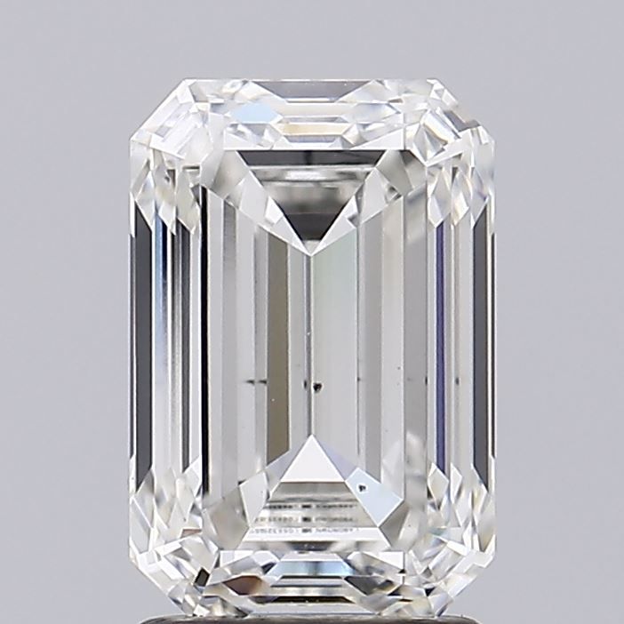 2.58 Carat emerald Lab Grown Diamond Front View