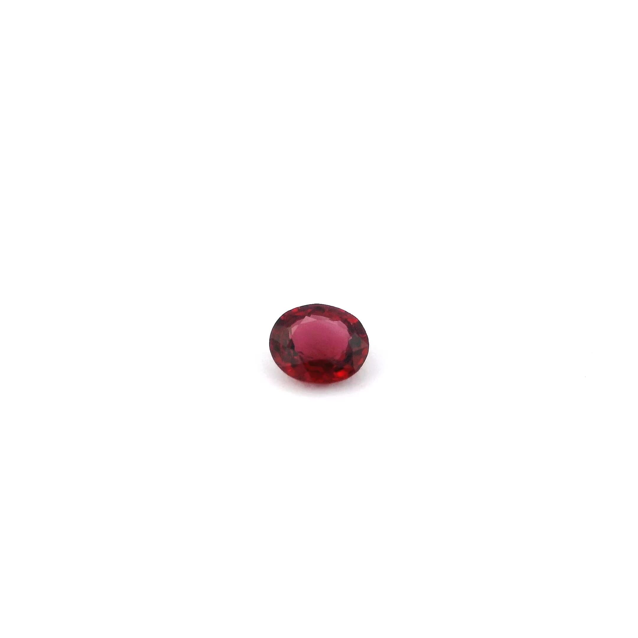 Certified Spinel Oval 0.33 ct gemstone, Red