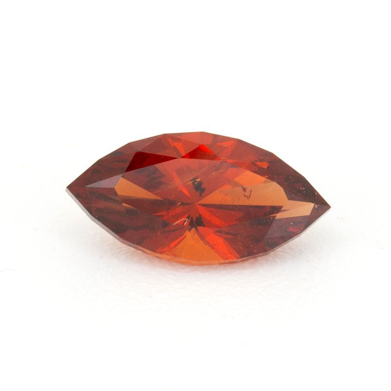 0.9ct GARNET