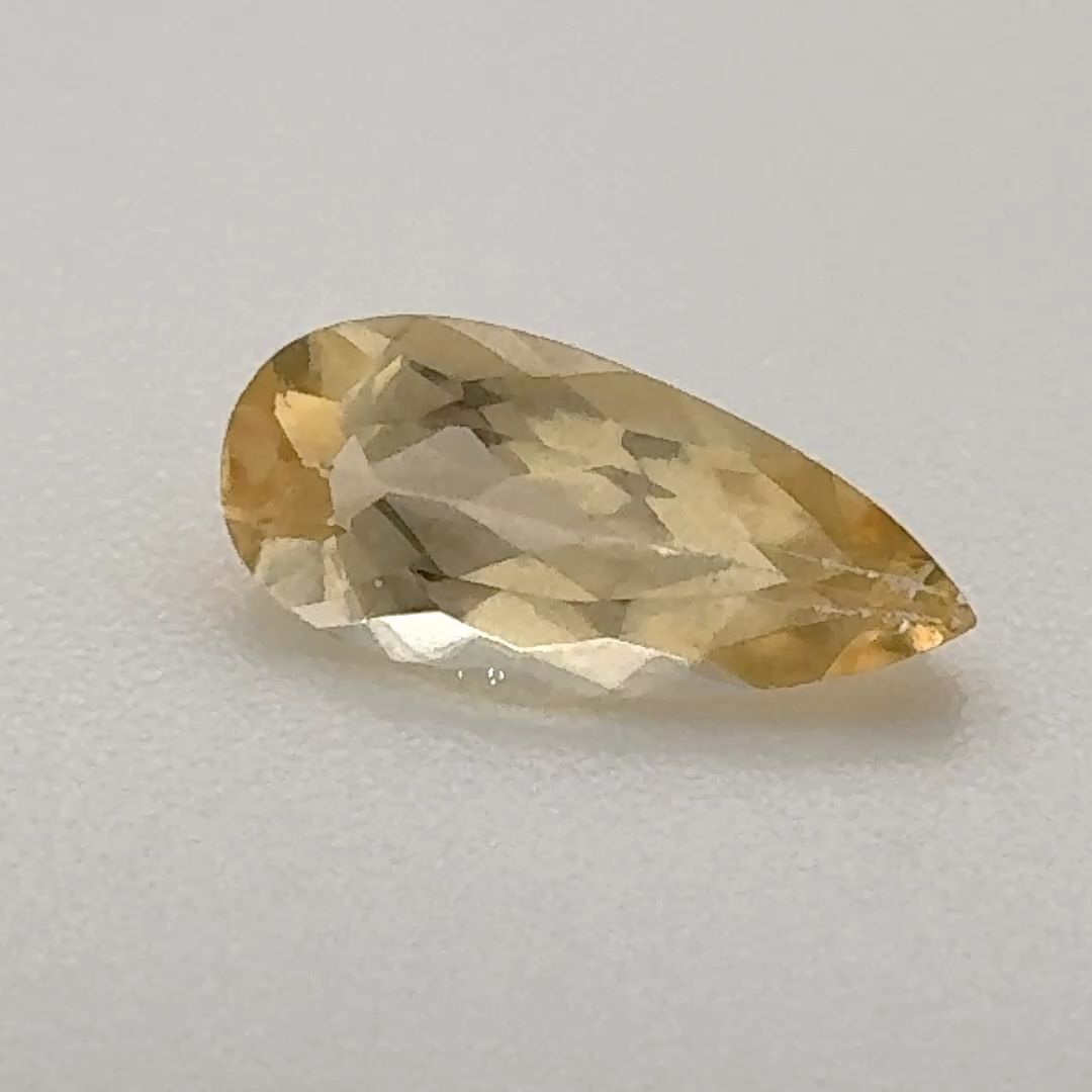0.865ct TOPAZ