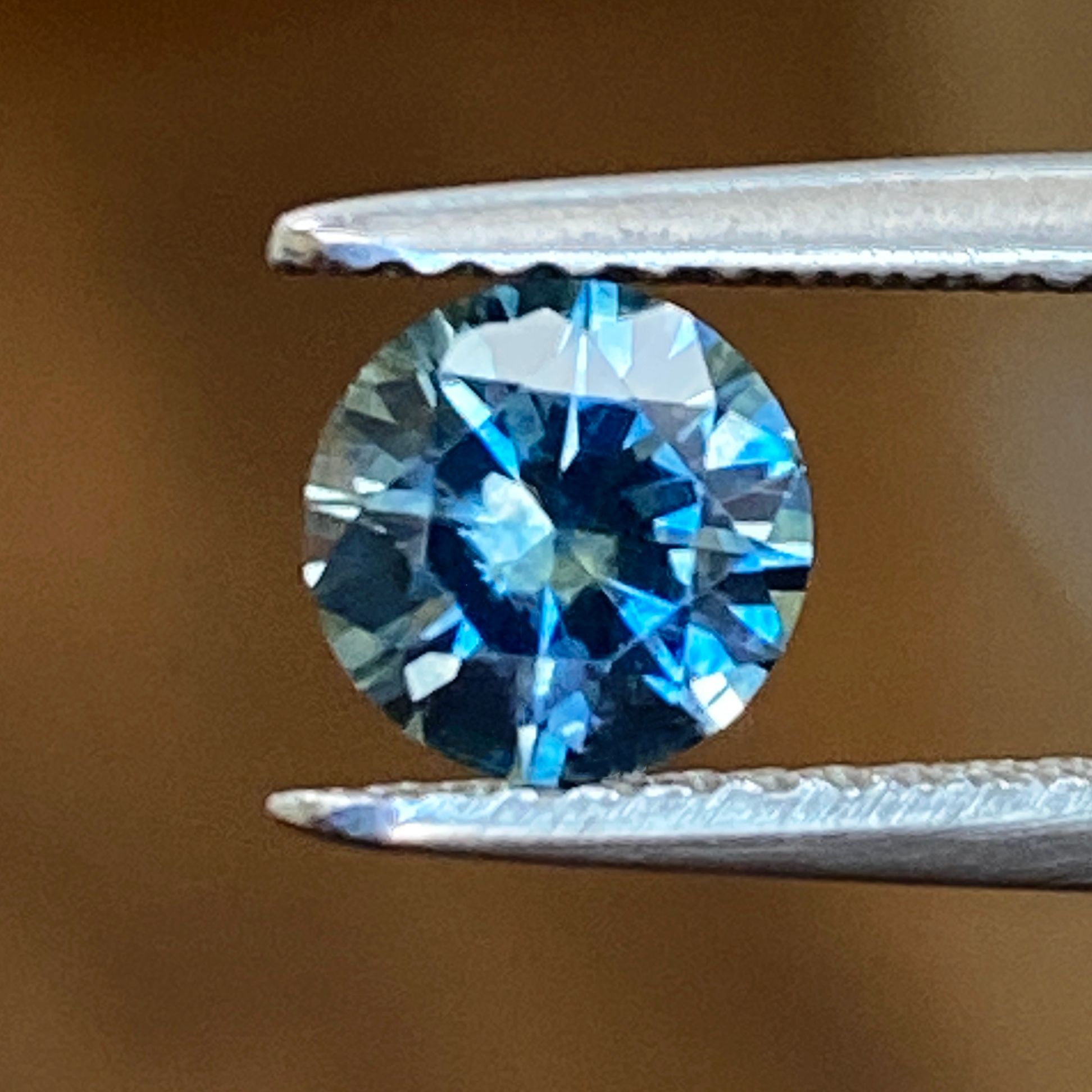 0.85ct Sapphire