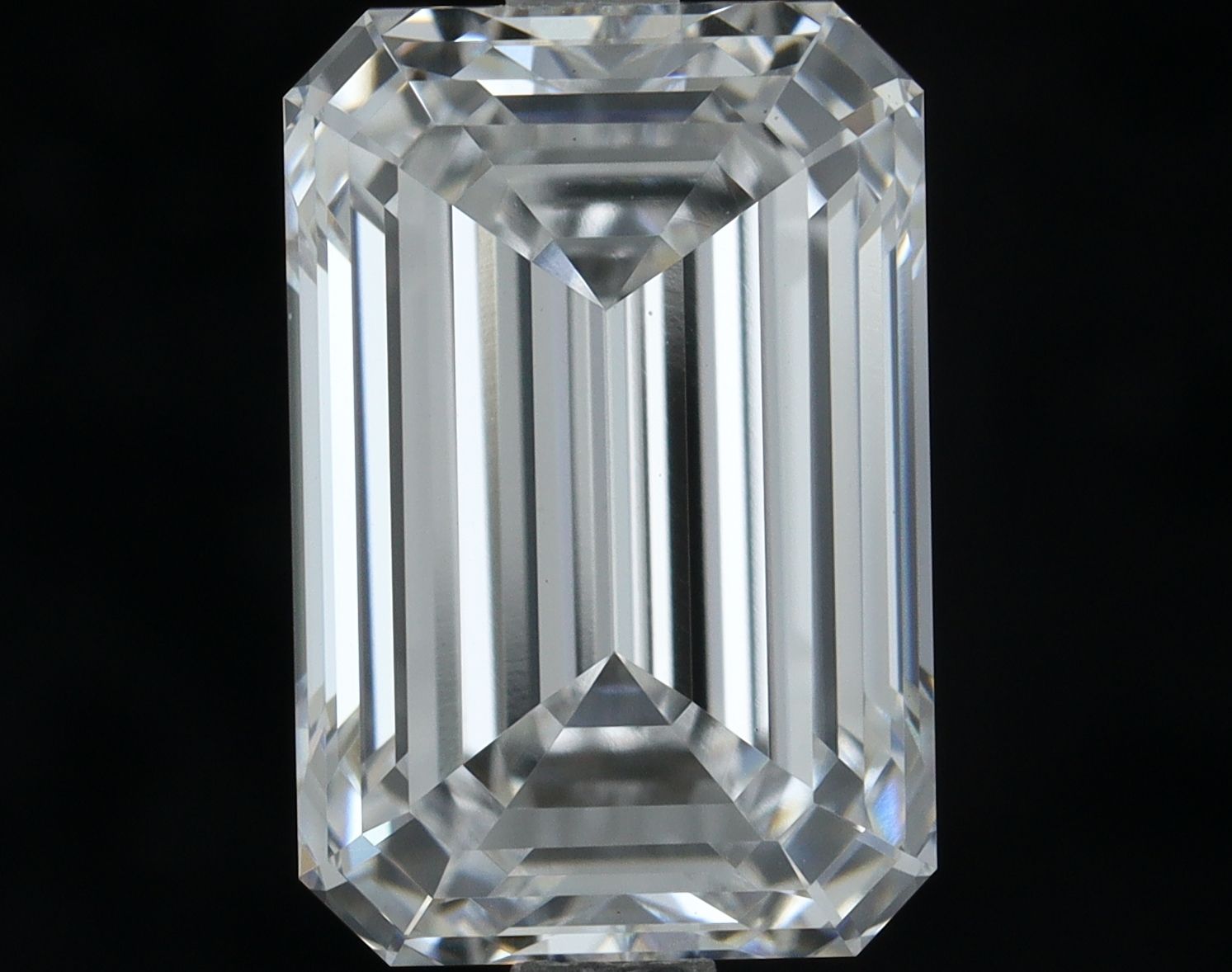 2.71 Carat emerald Lab Grown Diamond Front View