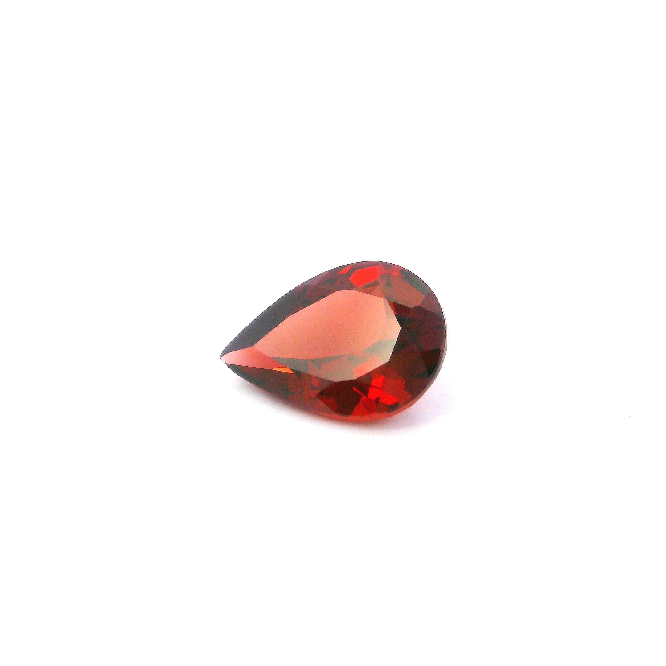 Certified Garnet Pear 2.09 ct gemstone, Red