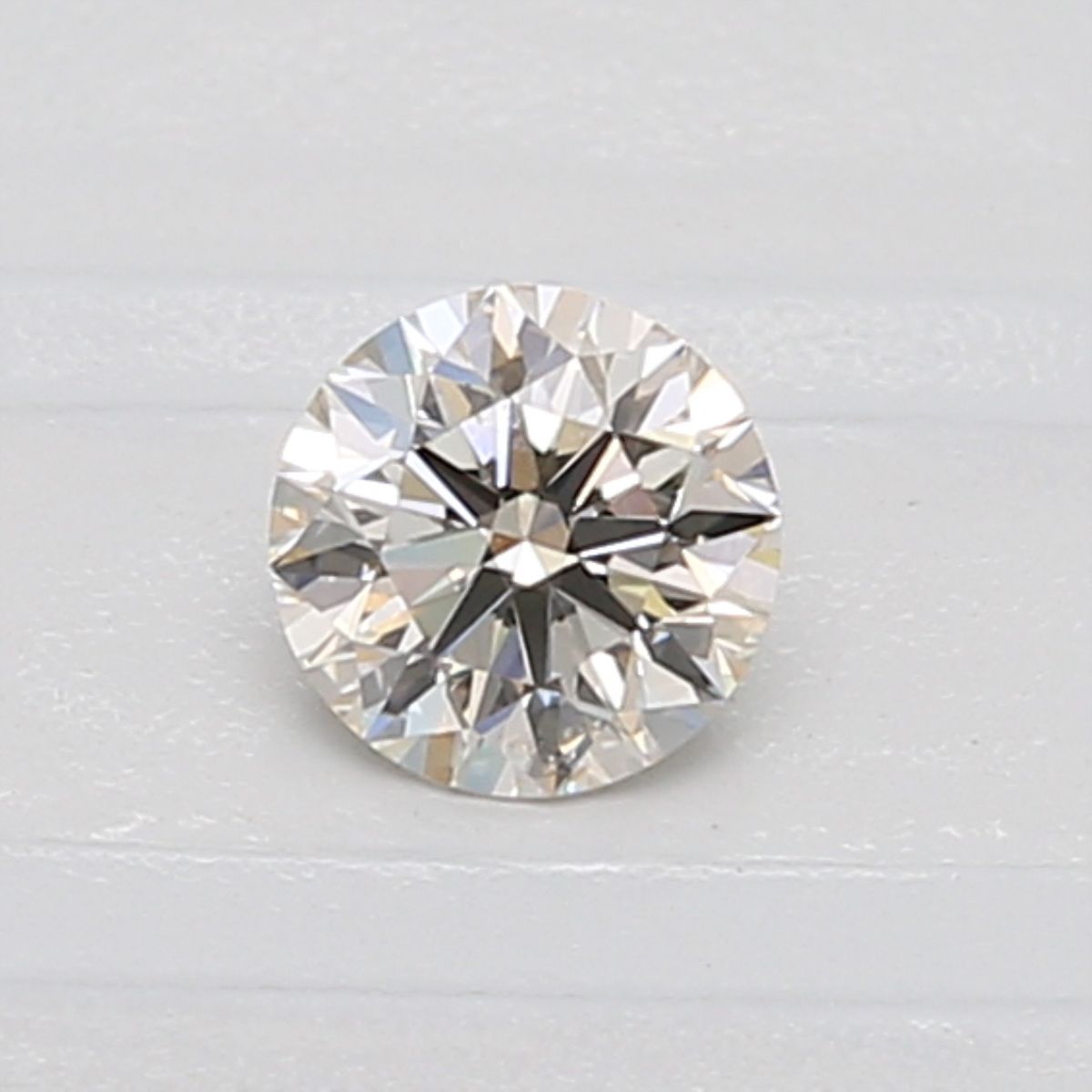 Diamant Rond 0.37 ct - Couleur K - Pureté VVS1