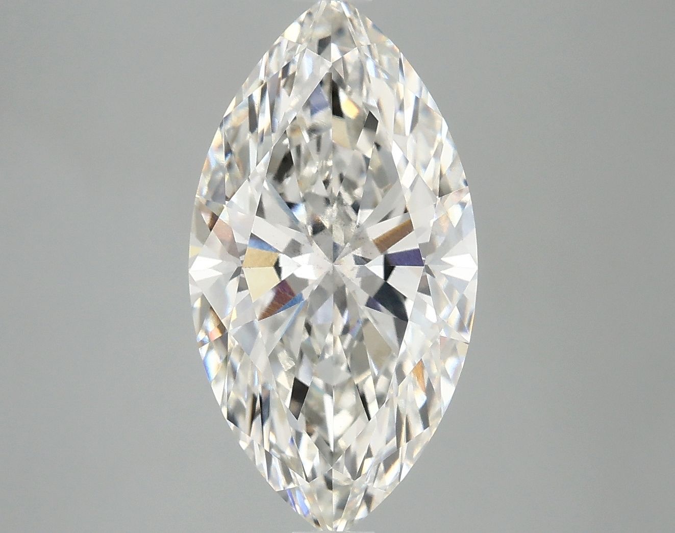 4.05 Carat · G · VS2 Rare Carat Ideal Cut