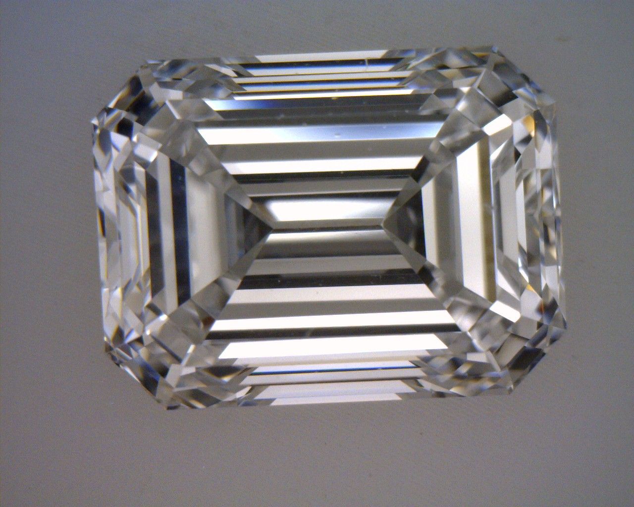 2,50 ct Szmaragdowy diament naturalny