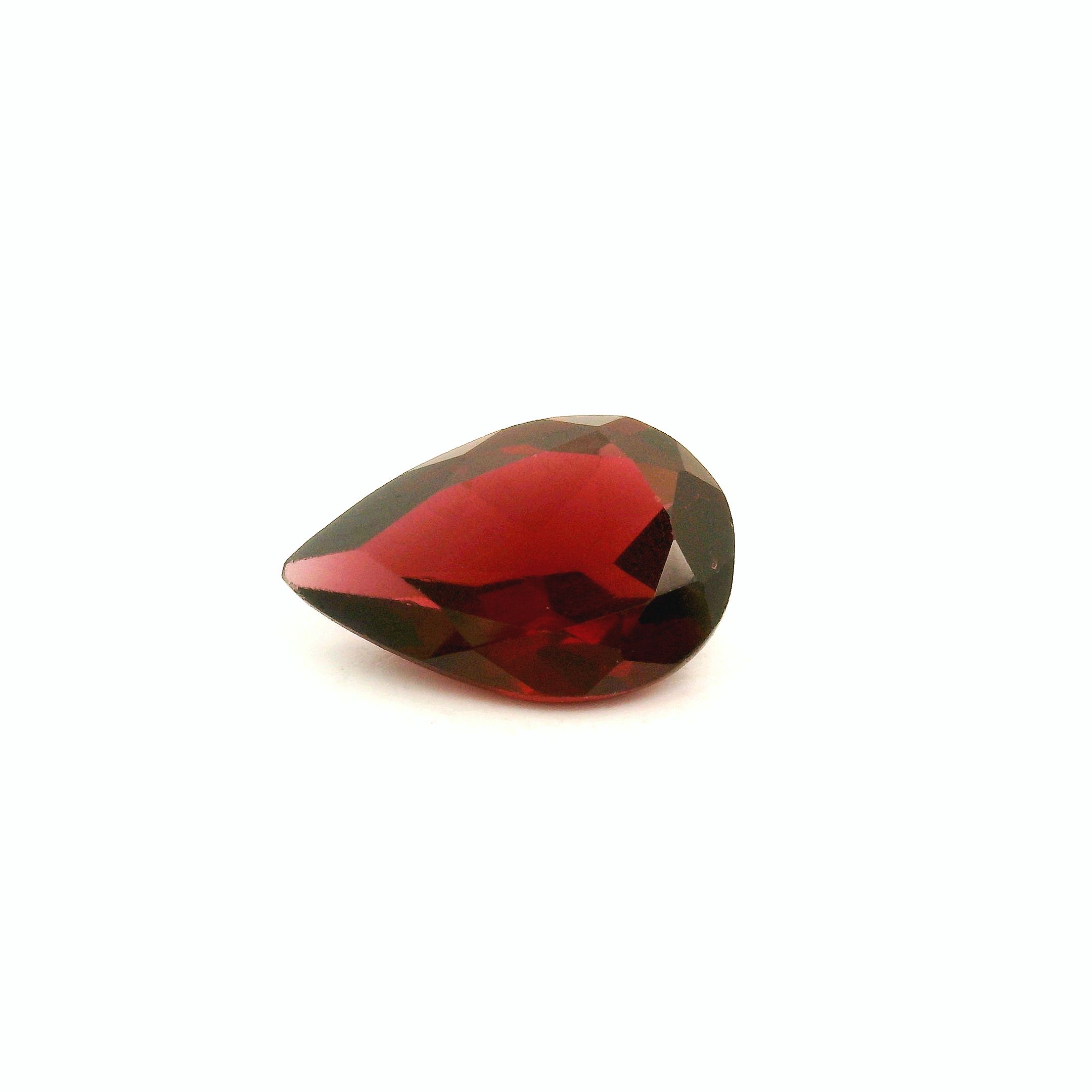 Certified Garnet Pear 1.47 ct gemstone, Red